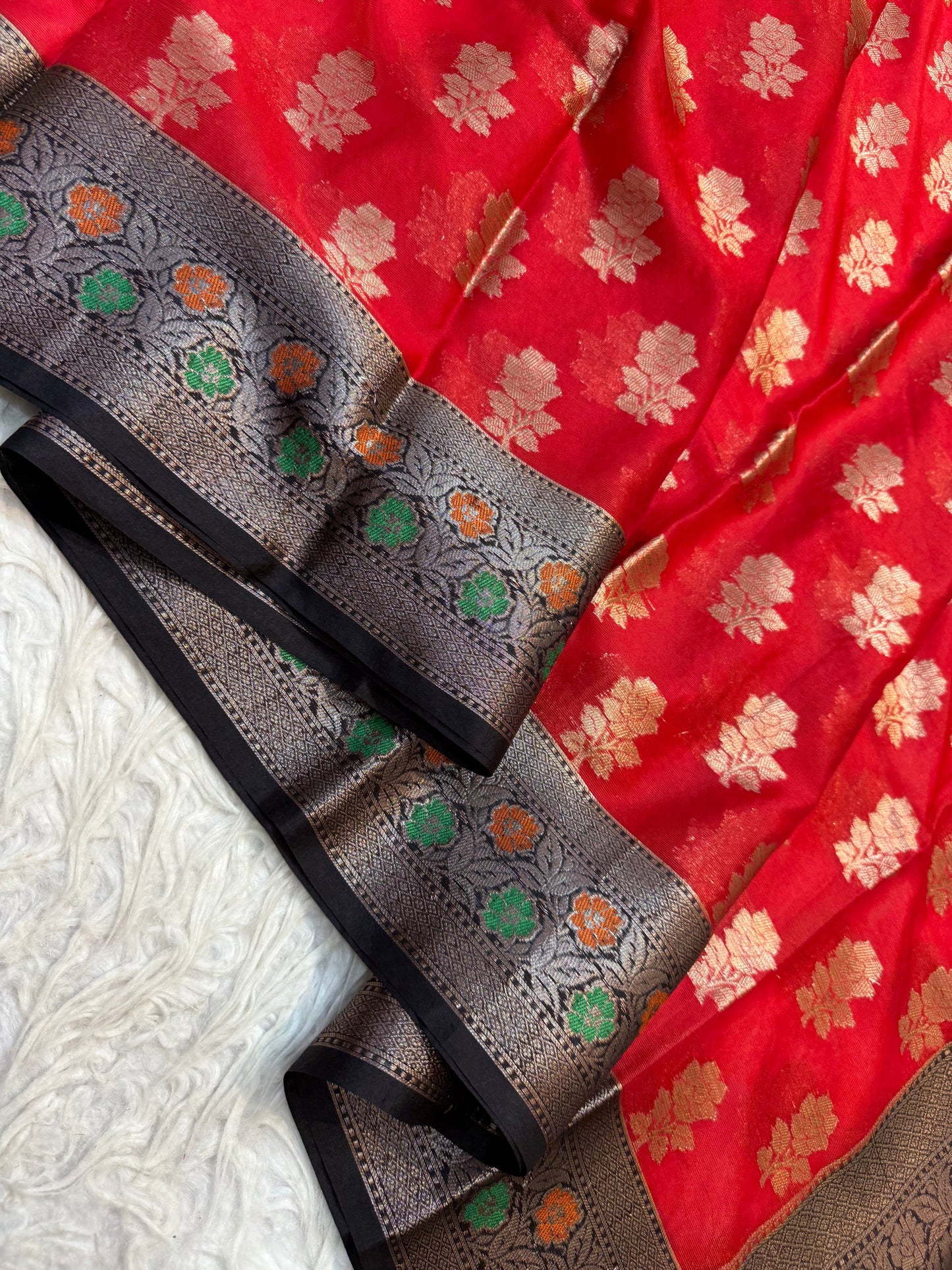 Red black warm silk premium Banarasi saree