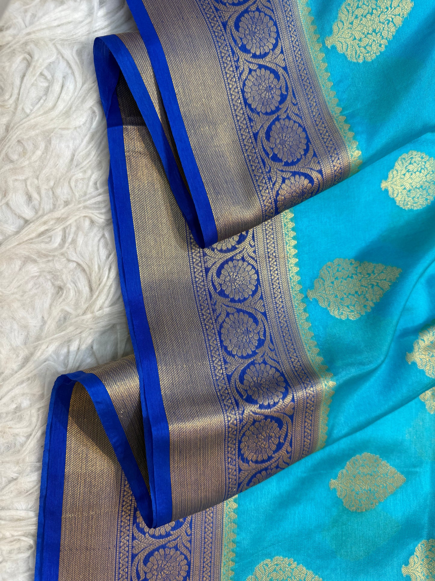 Firozi blue shade warm silk premium Banarasi saree