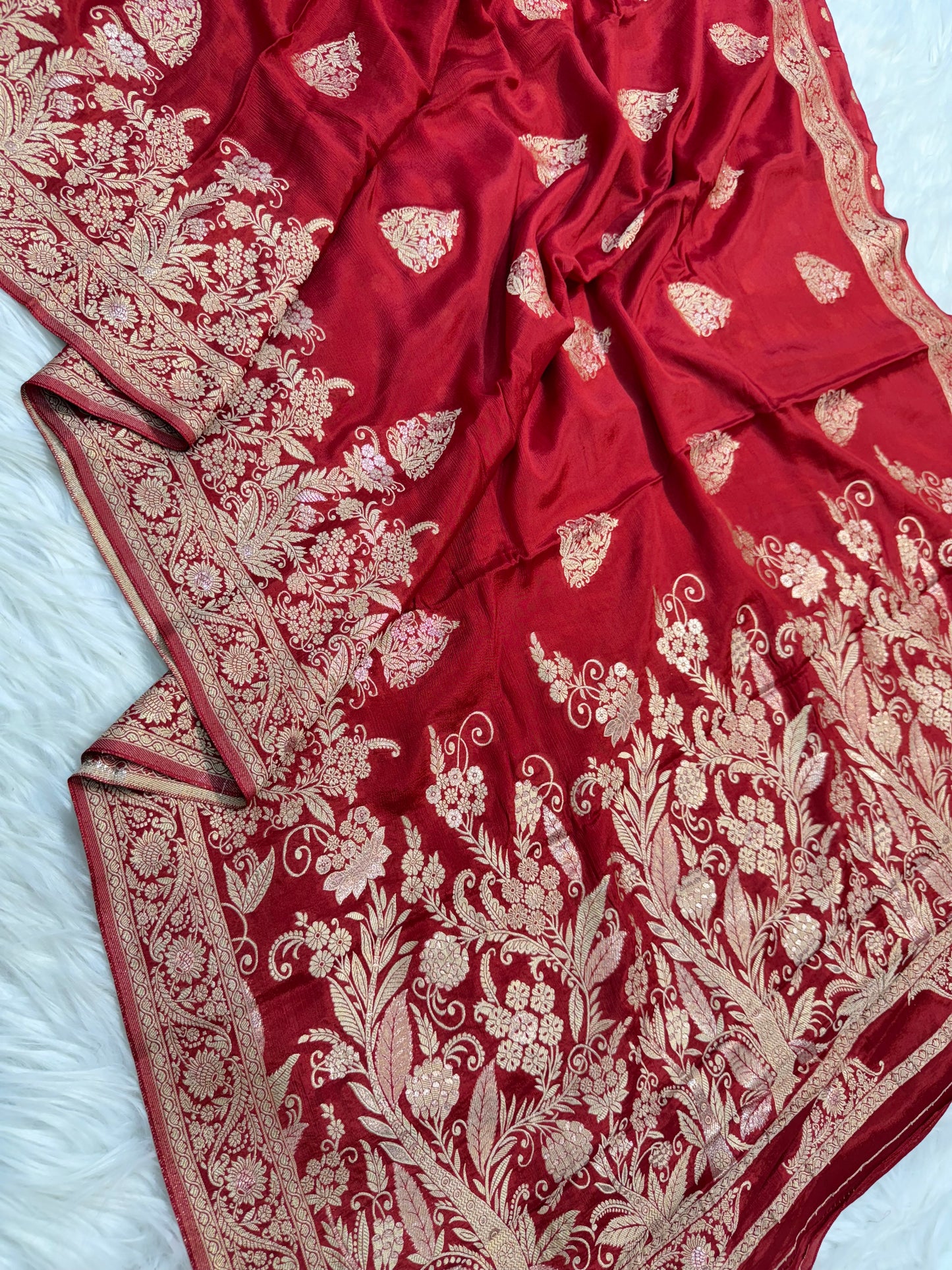 Red shade Chinon Viscose premium saree