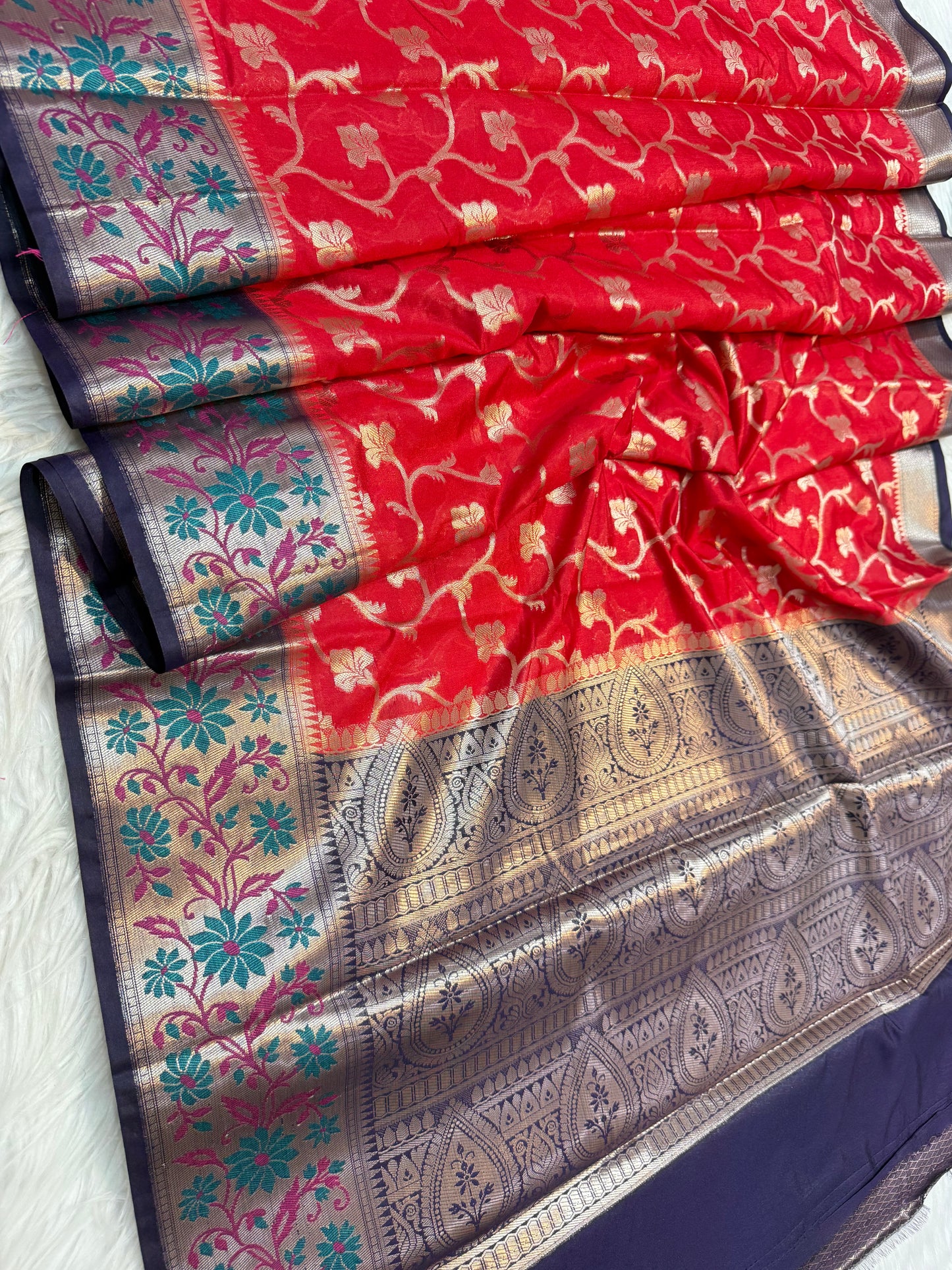 Red & nevy shade Chiniya Silk premium Banarasi Saree