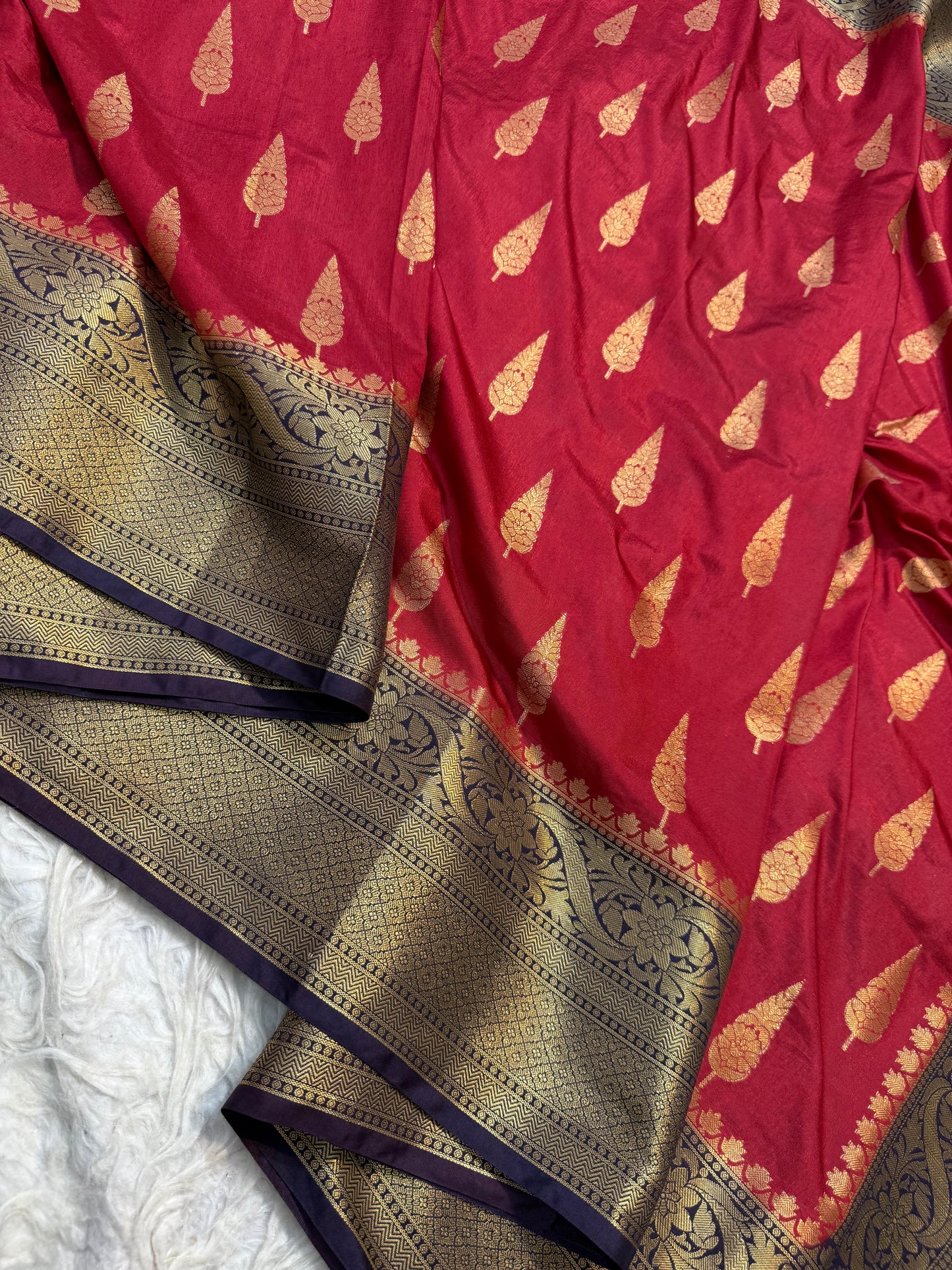 Red magenta shade Dupion Silk Banarasi Saree