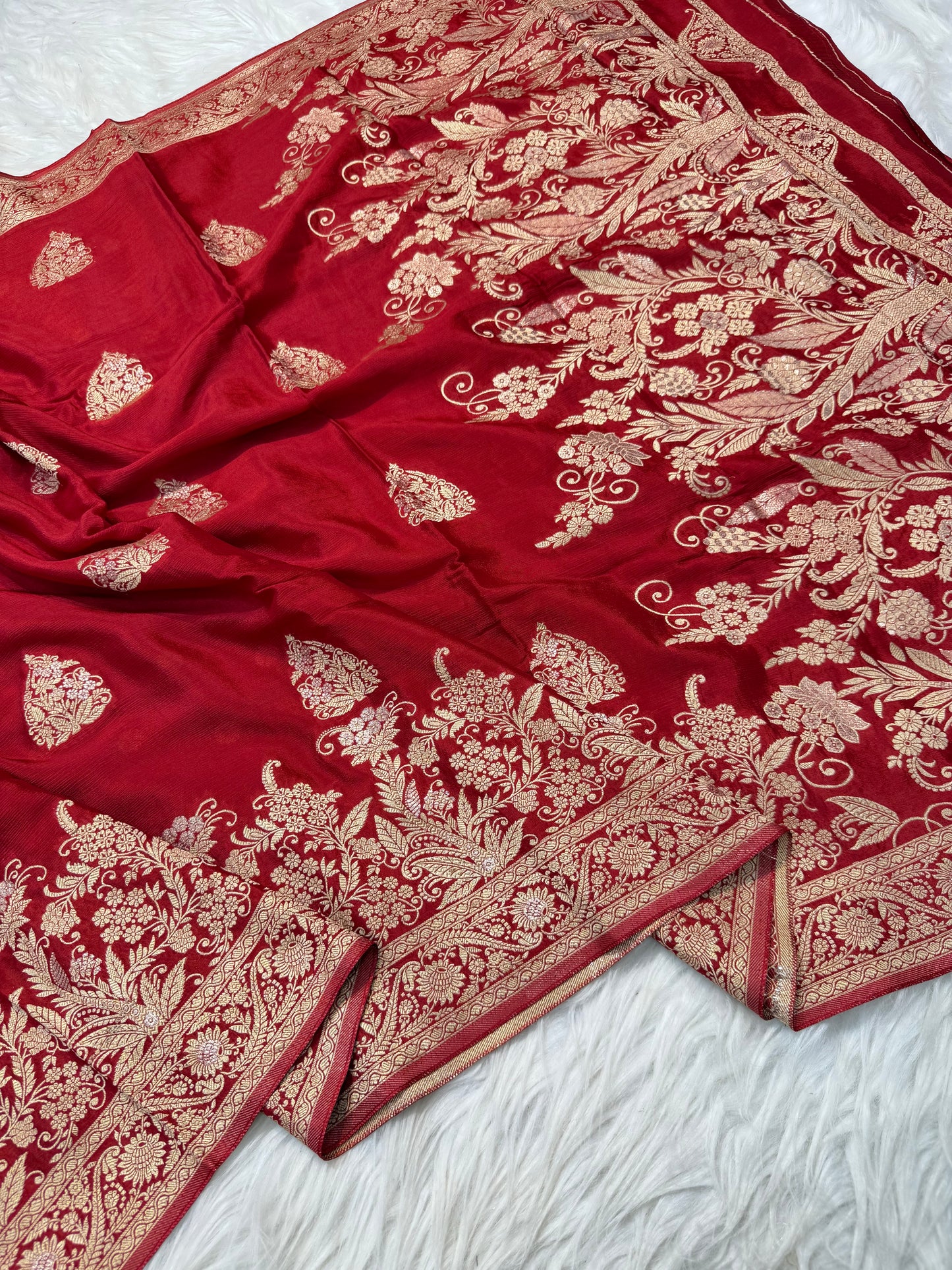 Red shade Chinon Viscose premium saree