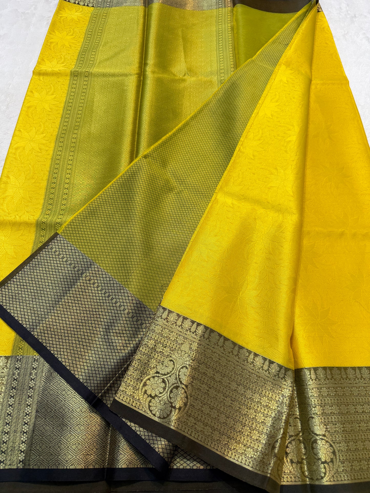 Gold black shade kora silk premium Banarasi saree