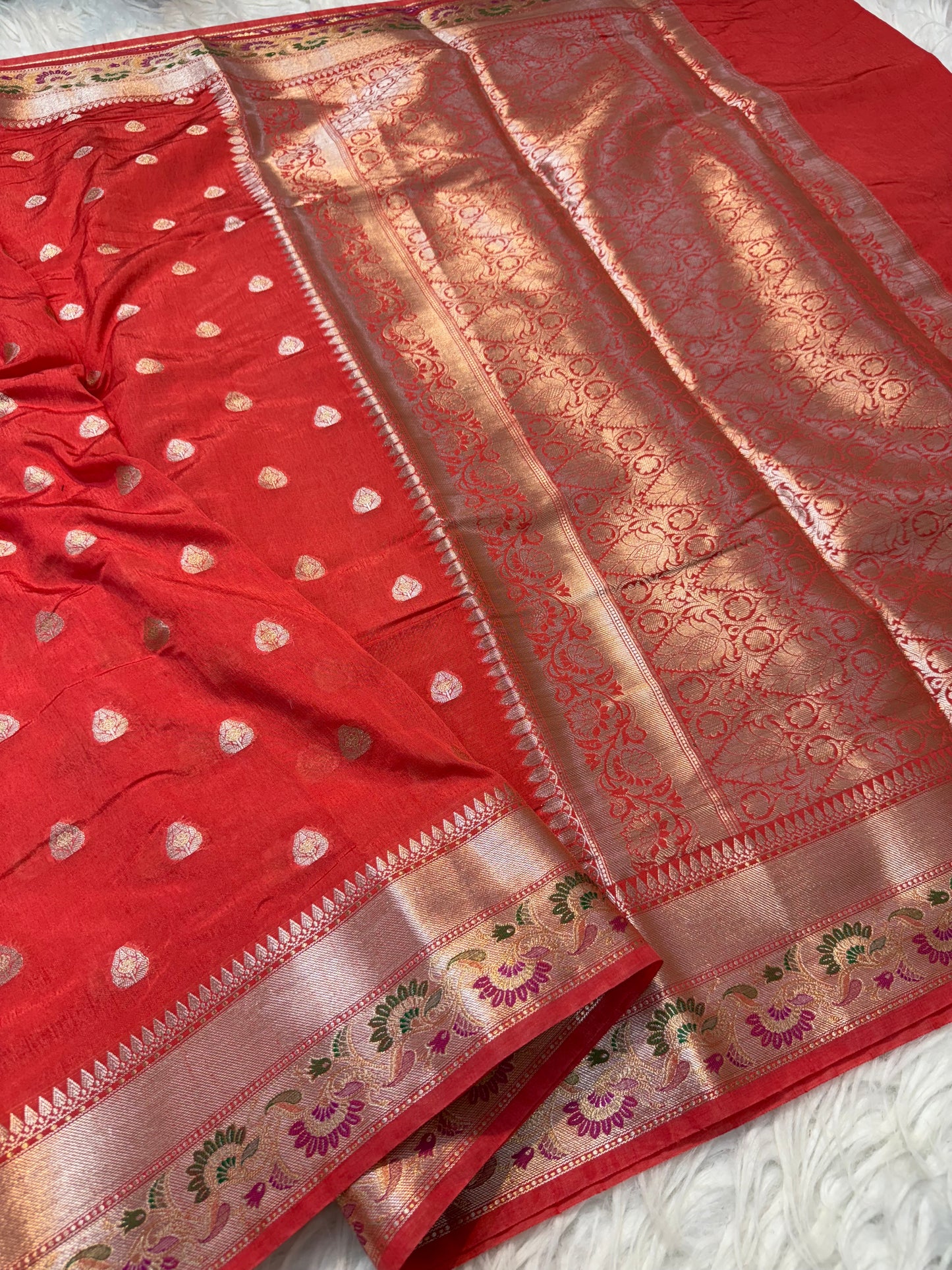 Red shade Raw mango soft silk banarasi saree