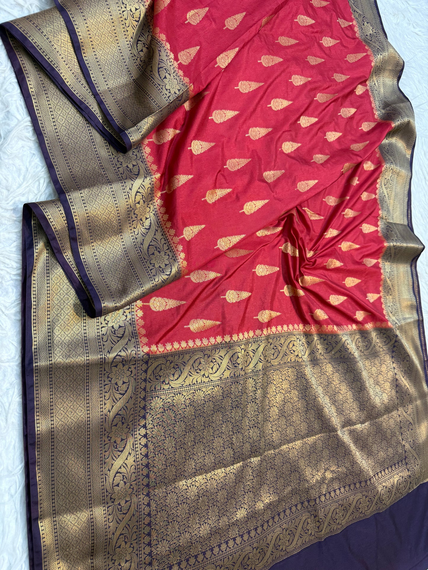 Red magenta shade Dupion Silk Banarasi Saree