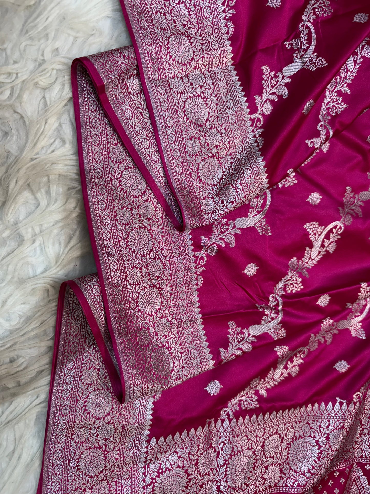 Royal pink shade premium mashru katan Banarasi saree