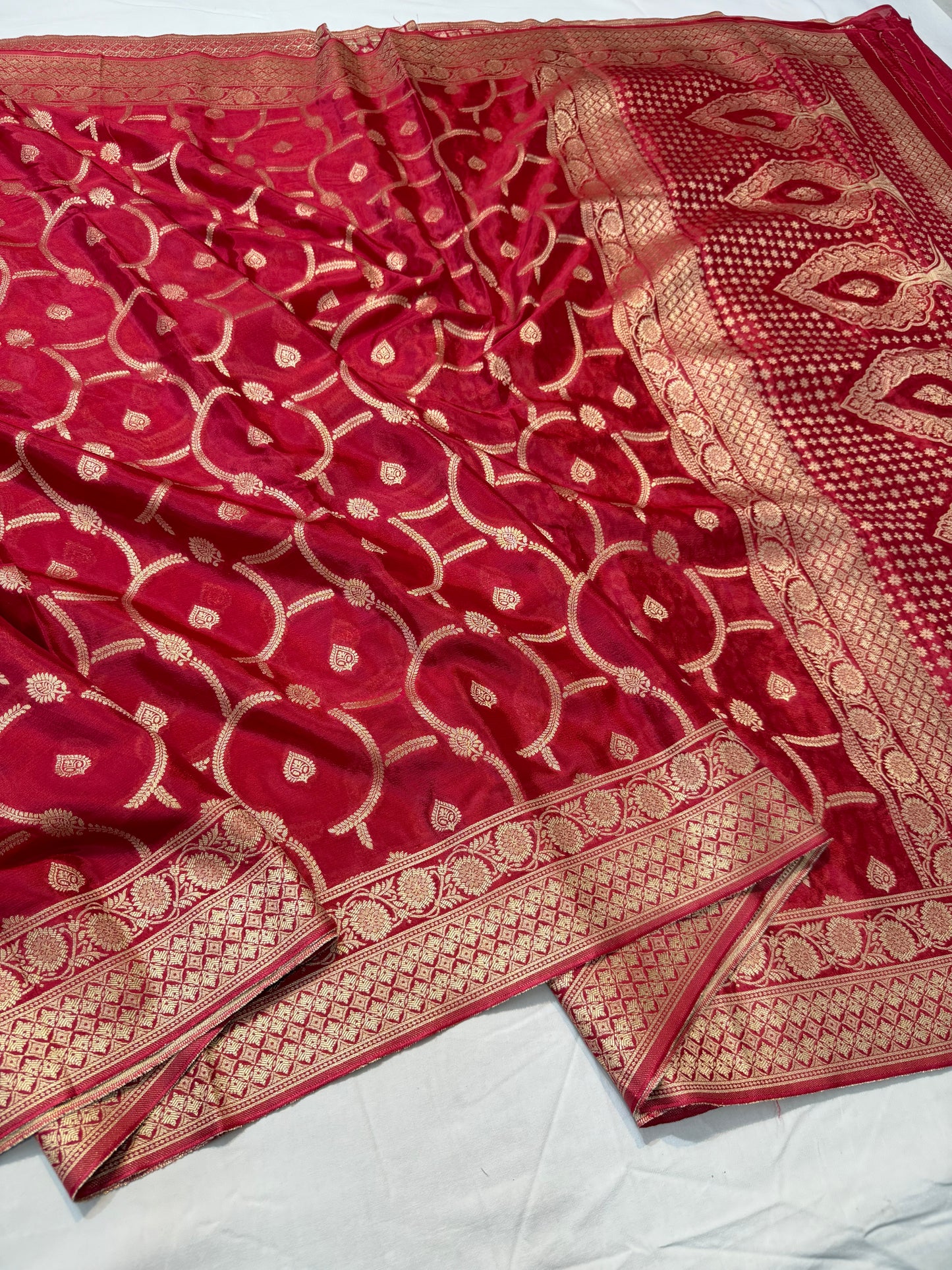 Red shade Chinon Viscose premium saree