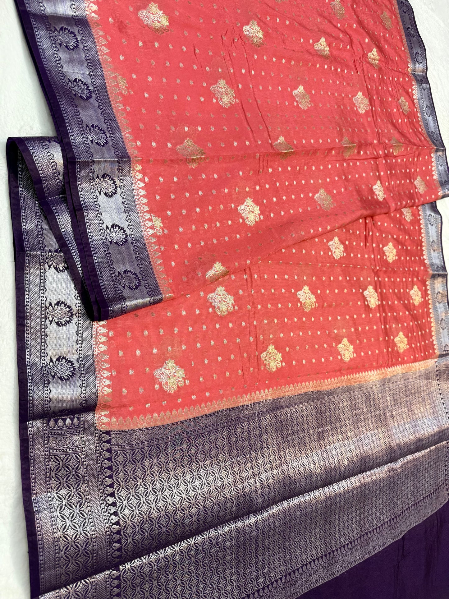Strowberry & magenta shade raw mango Banarasi premium Banarasi saree