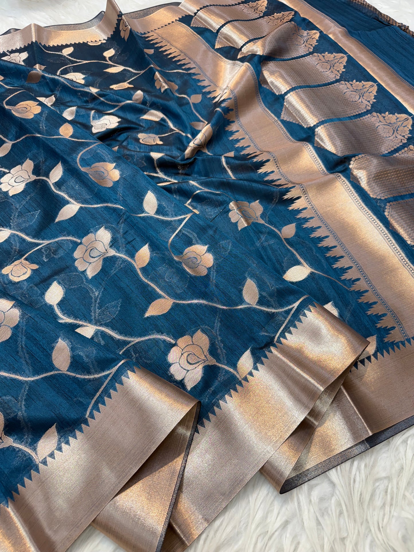 Banarasi semi tusar silk saree