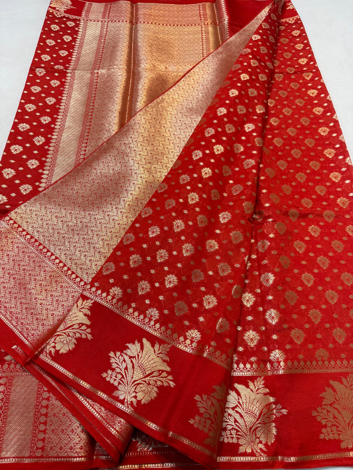 Red shade Raw mango soft silk banarasi saree