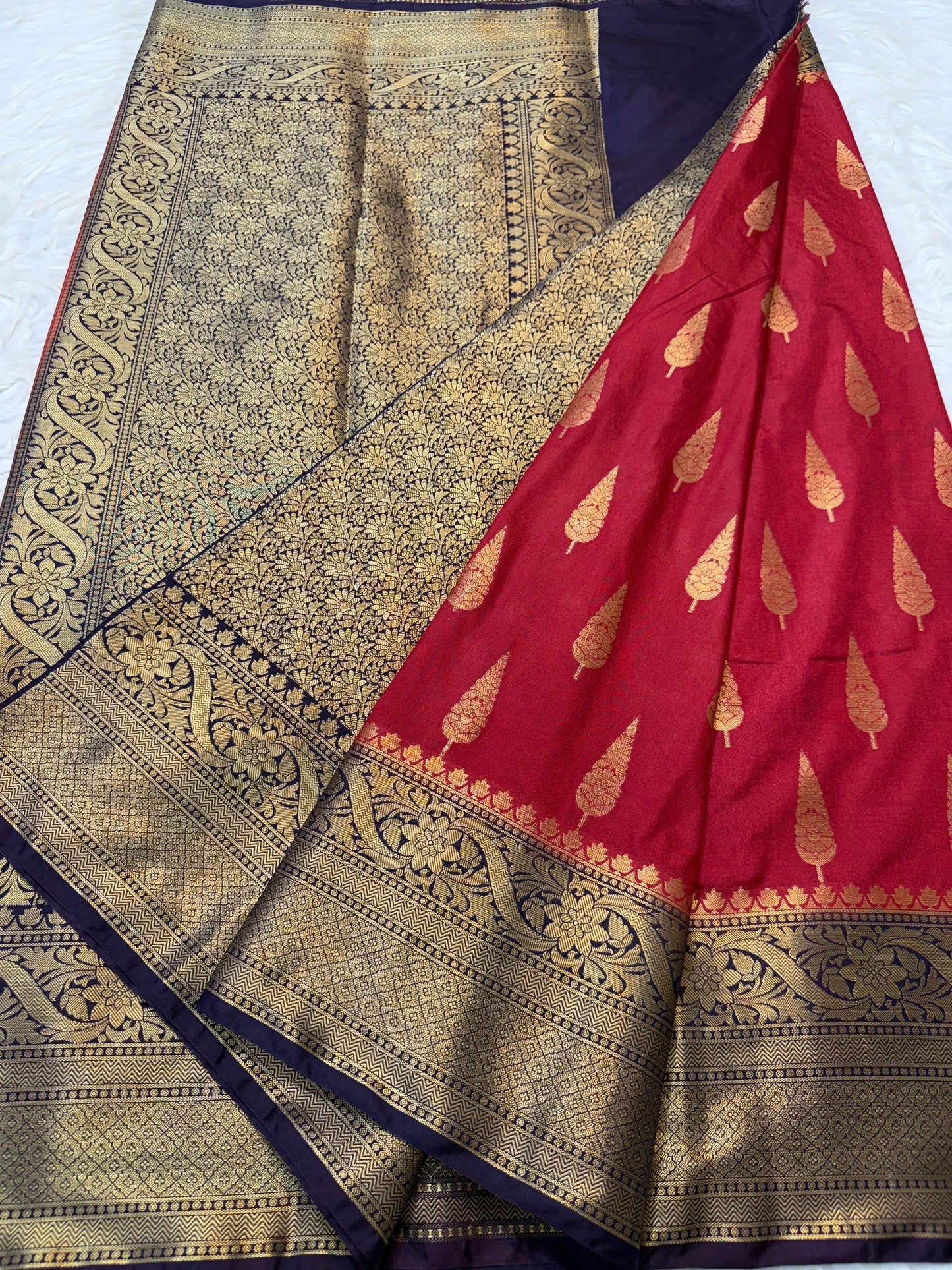 Red magenta shade Dupion Silk Banarasi Saree