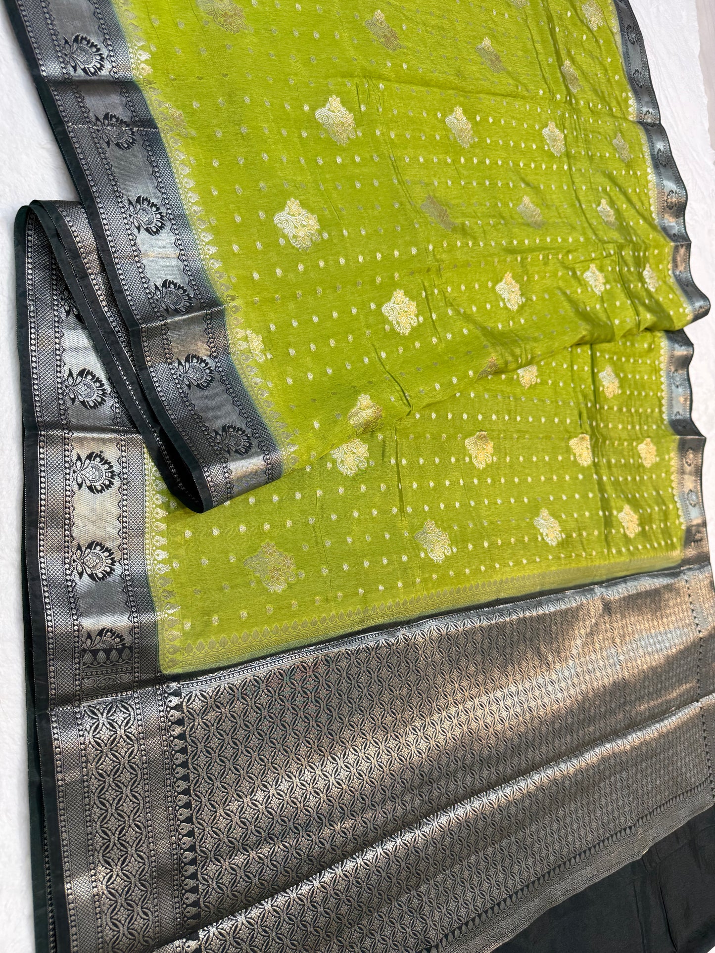 Pista green & bottle green shade raw mango Banarasi premium Banarasi saree