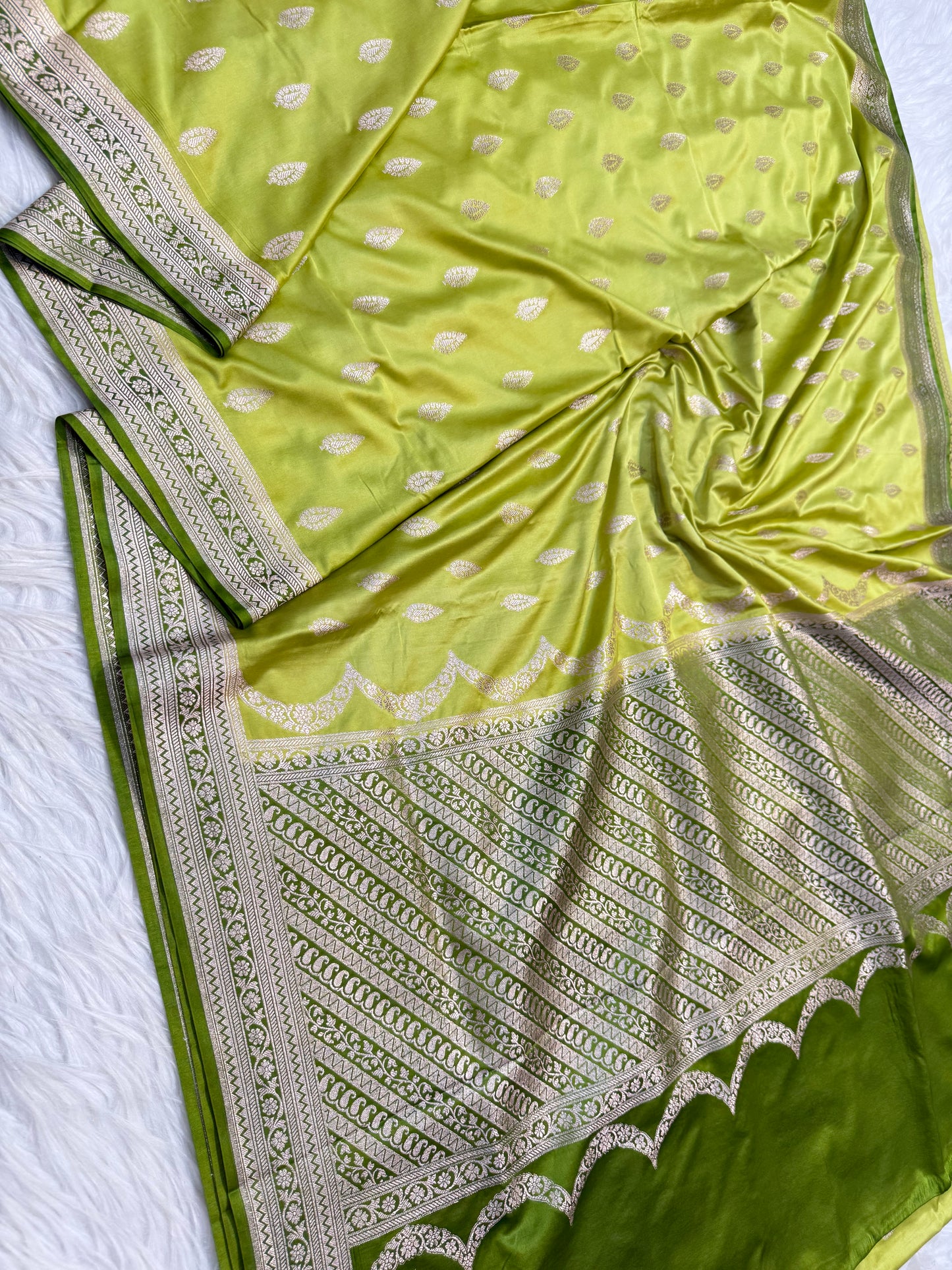 Pista green & mehendi shade premium mashru katan Banarasi saree