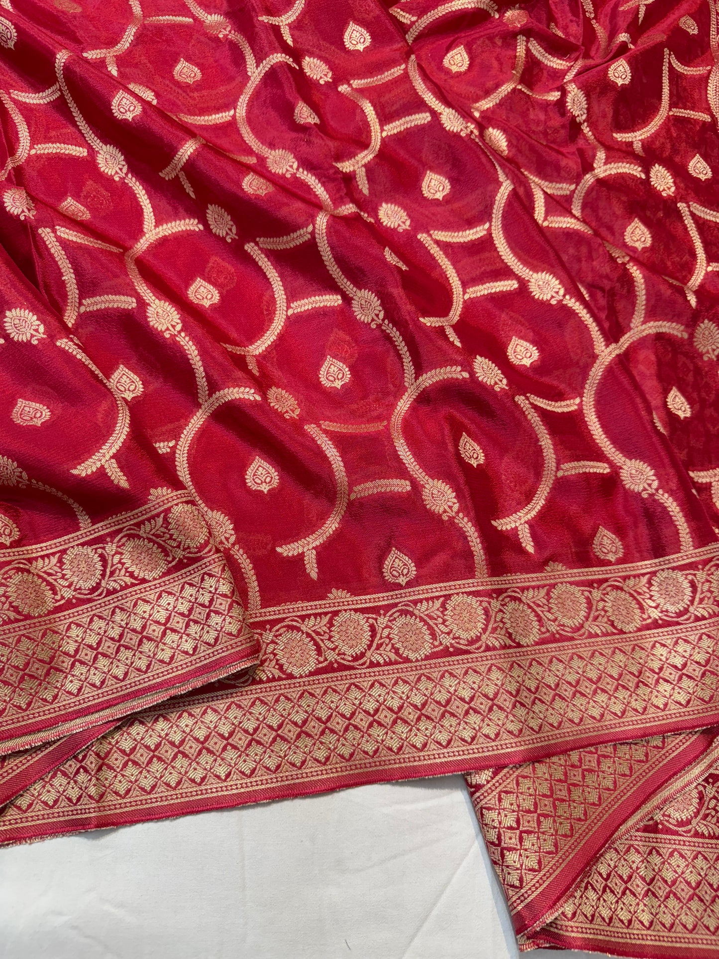 Red shade Chinon Viscose premium saree