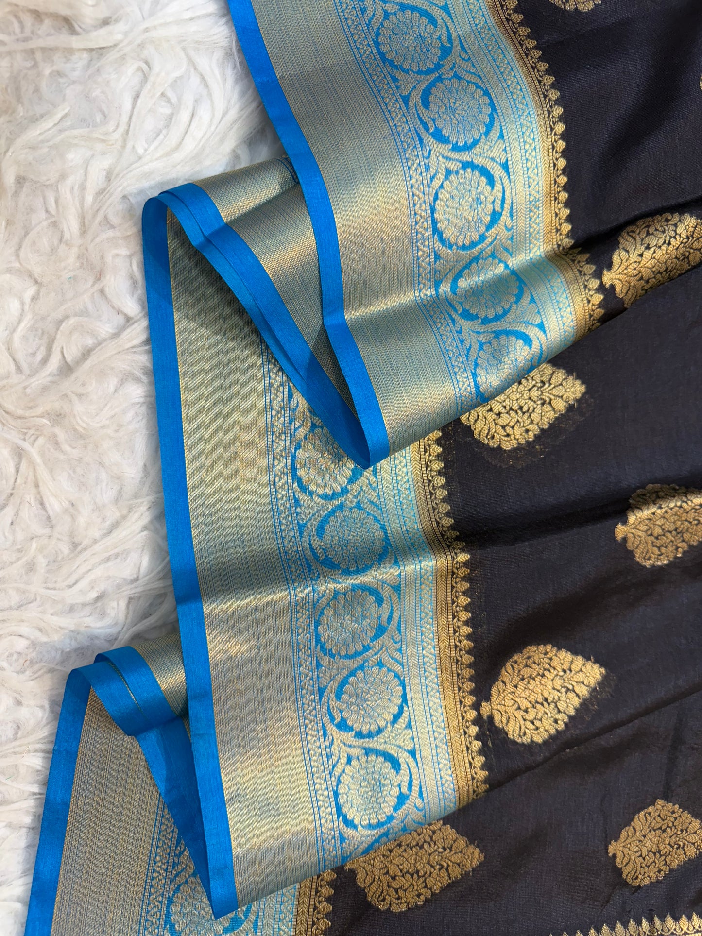 Black firozi shade warm silk premium Banarasi saree