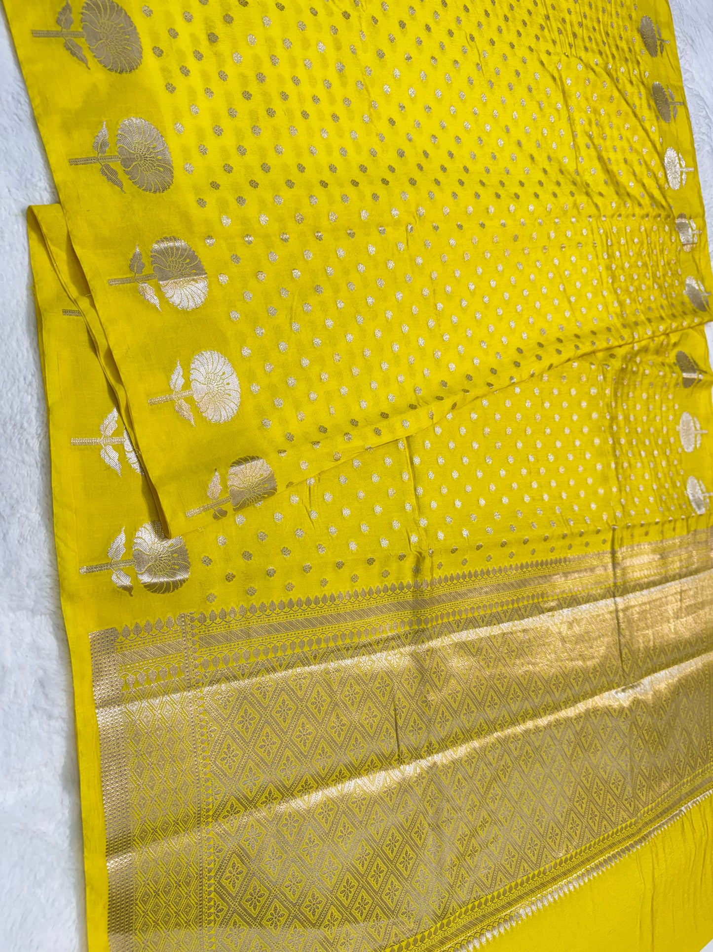 Yellow shade raw mango premium Banarasi saree