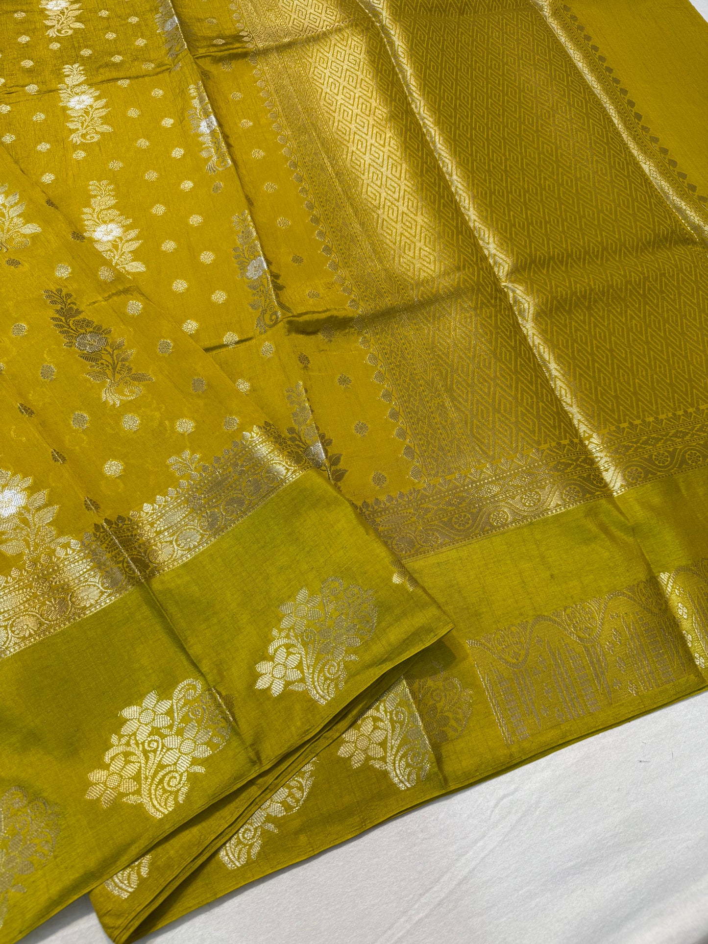 Antique gold shade Raw mango soft silk banarasi saree