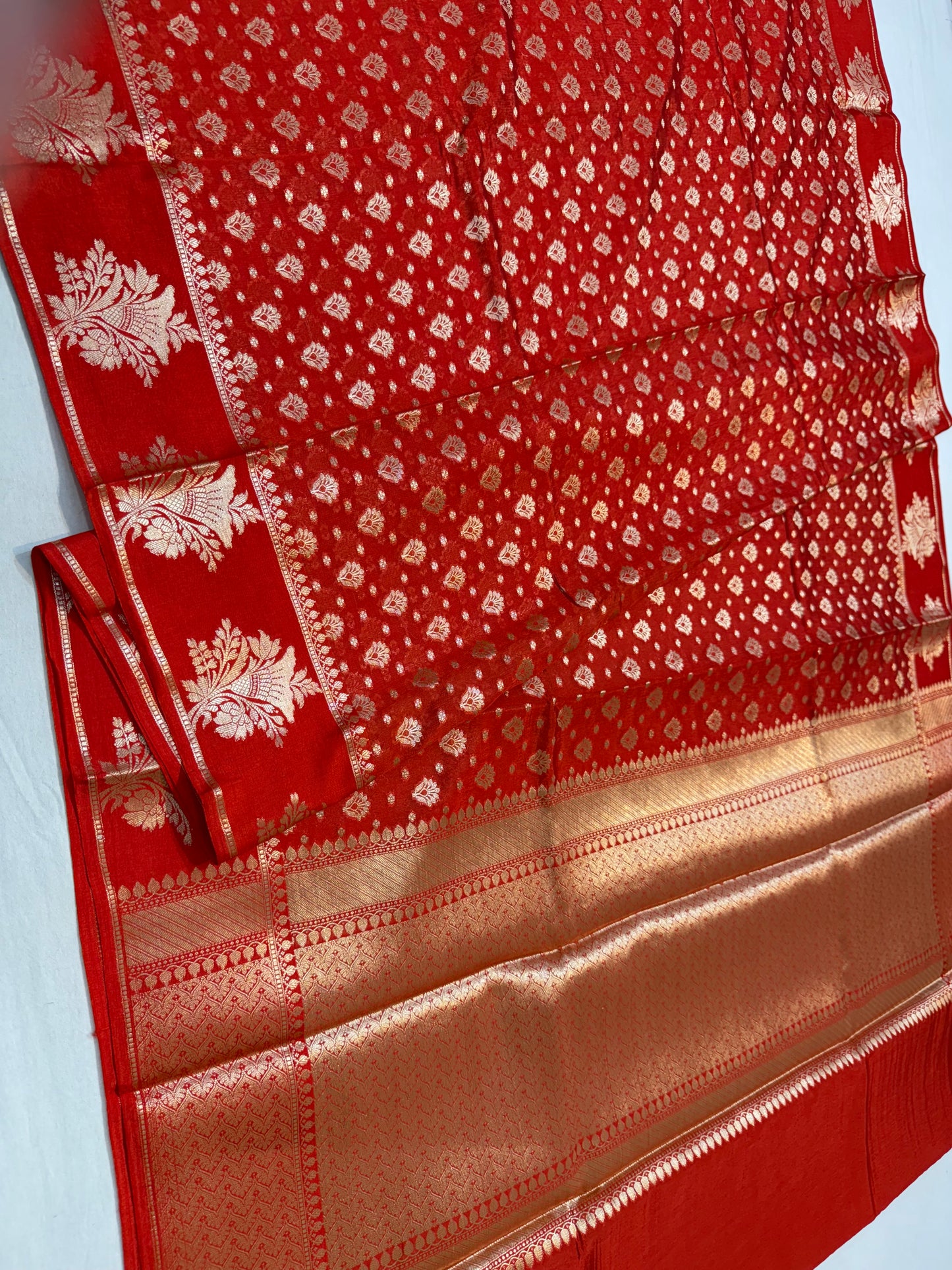 Red shade Raw mango soft silk banarasi saree