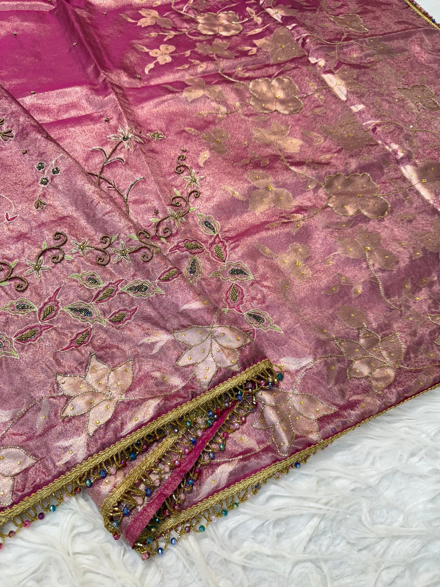 Maharani shade tissue ari & zardosi work designer premium Banarasi saree