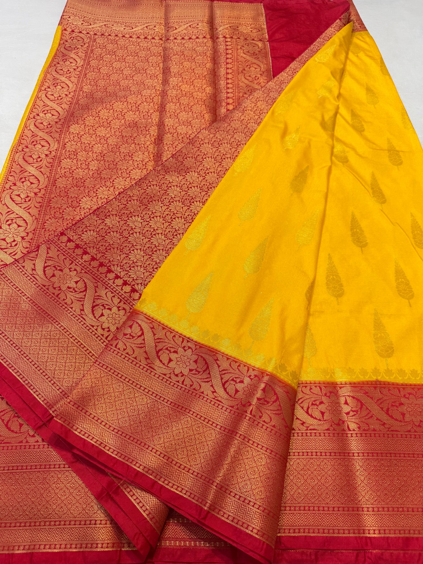 Mango red shade Dupion Silk Banarasi Saree
