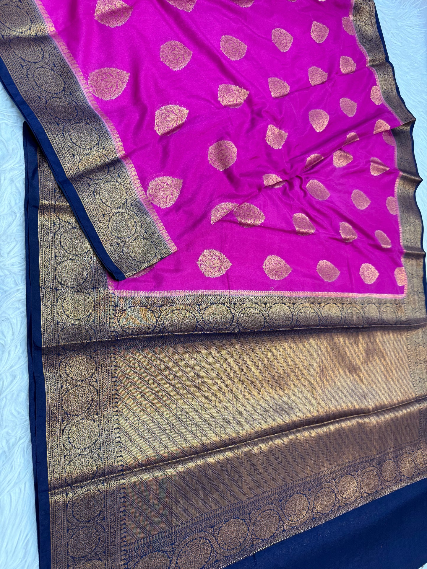 Royal pink nevy shade georgatte Banarasi saree
