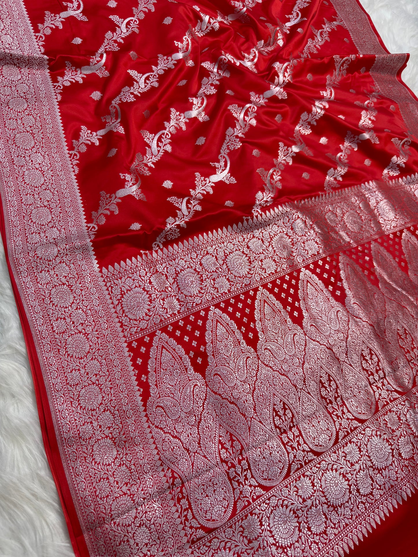 Red shade premium mashru katan Banarasi saree