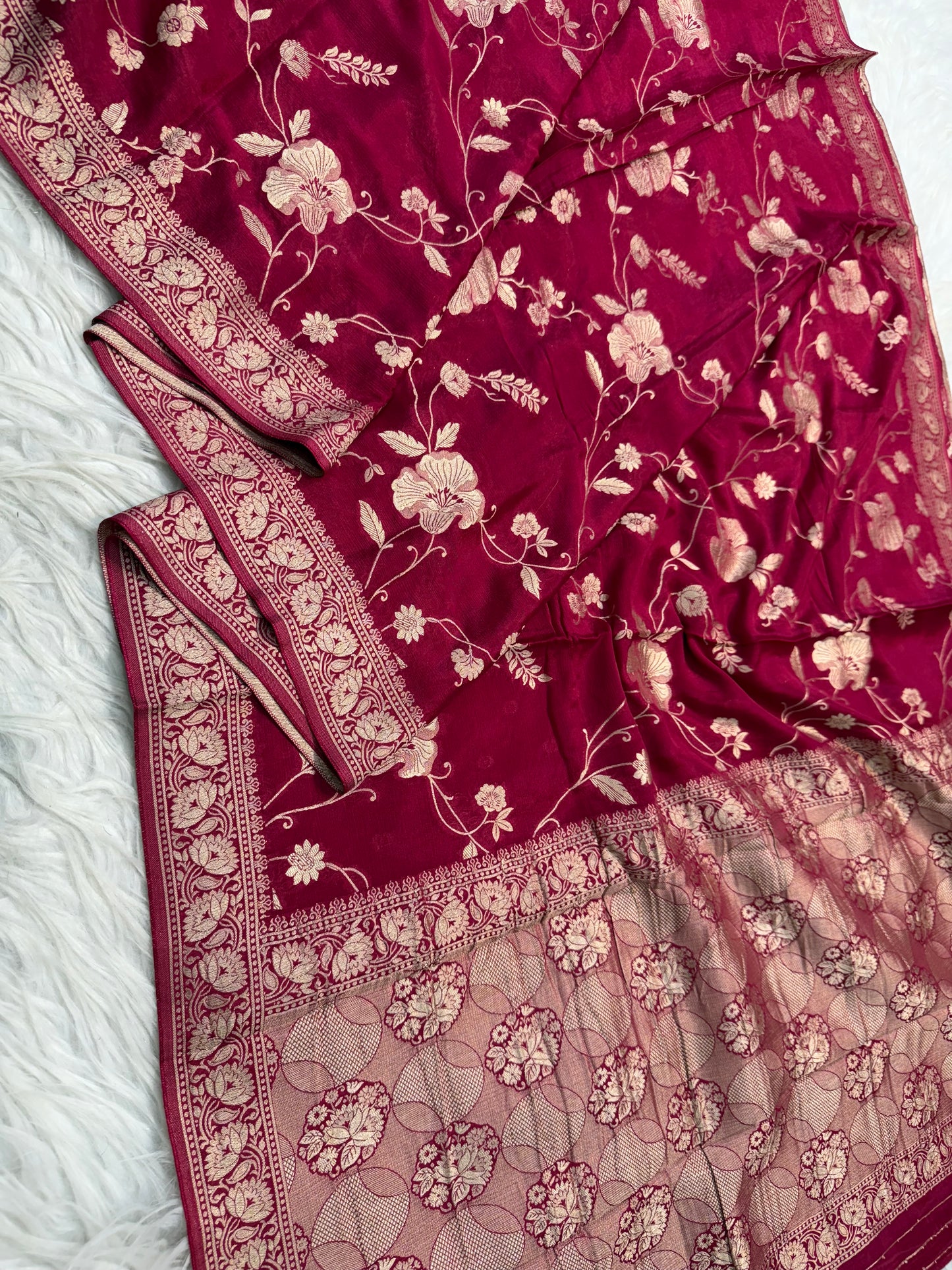 Maharani shade Chinon Viscose premium flower jal saree