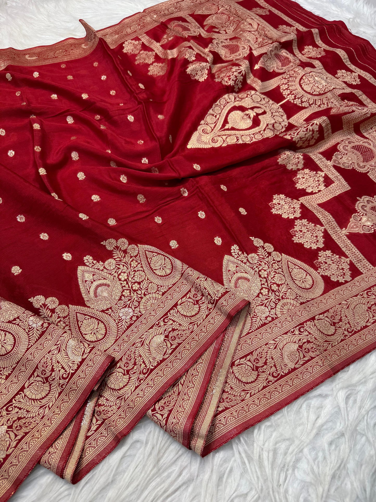 Red Chinon Viscose premium Open Border Pallu Dot Booti Saree