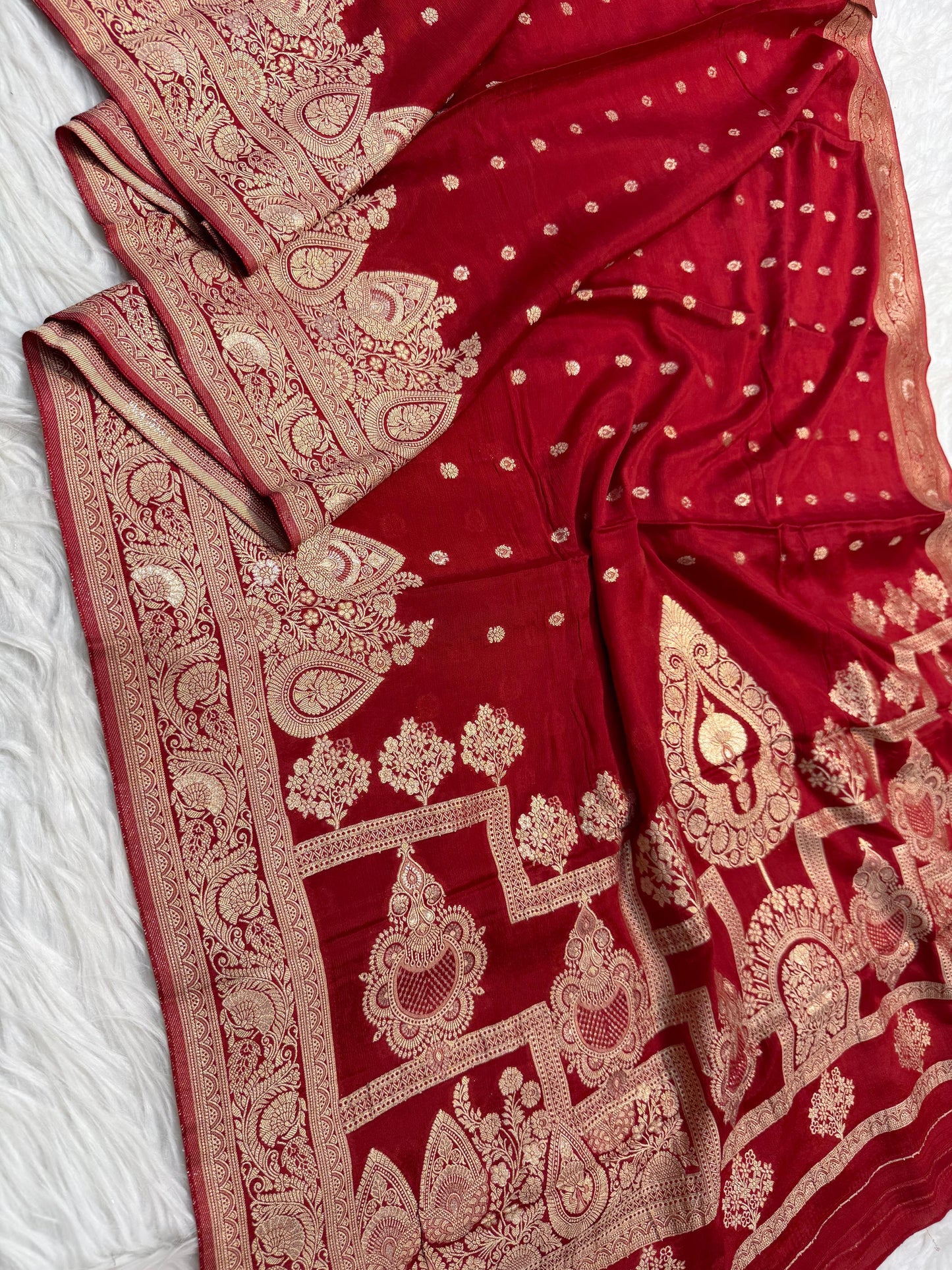 Red Chinon Viscose premium Open Border Pallu Dot Booti Saree