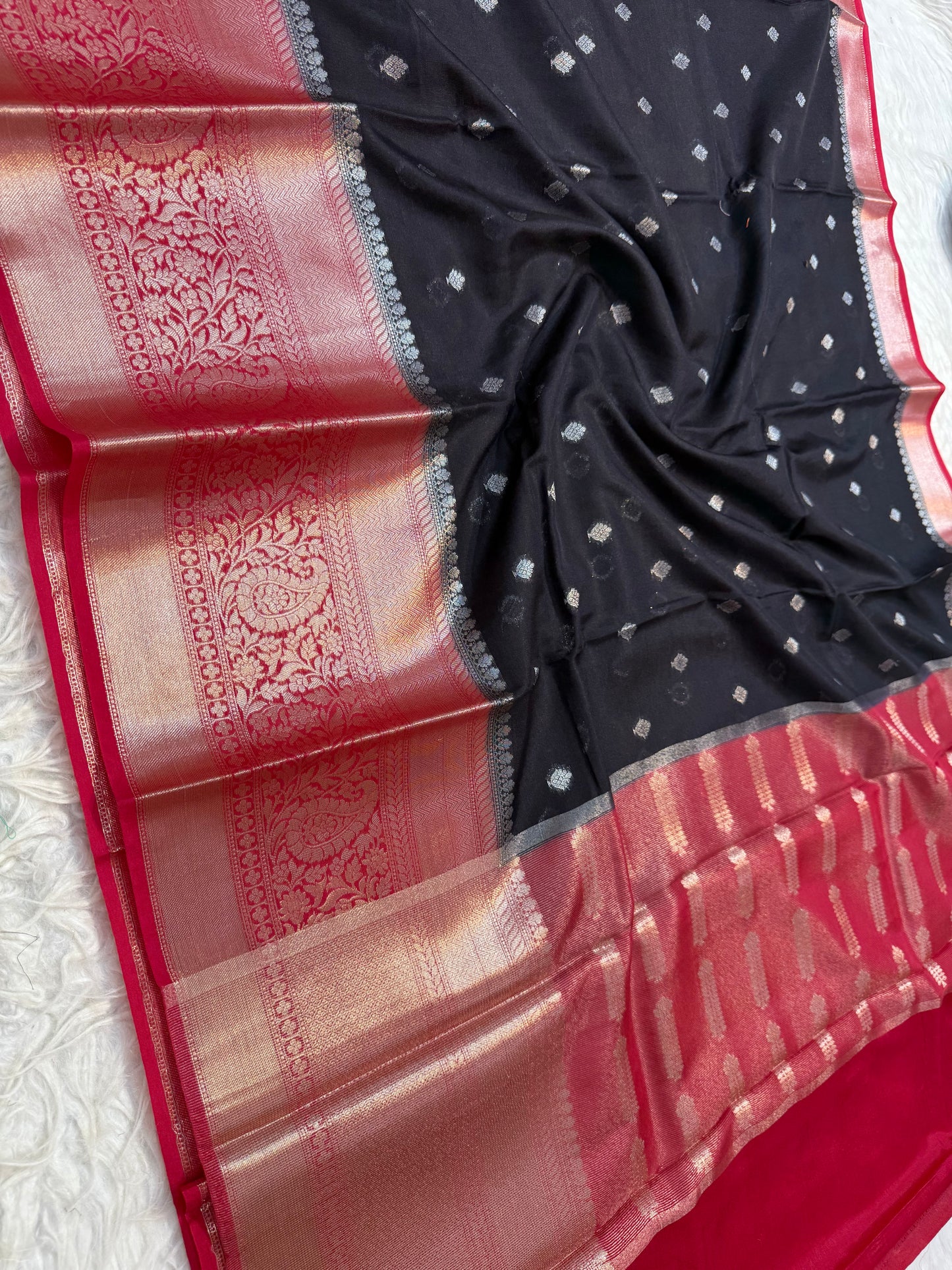 Red black warm silk premium Banarasi saree