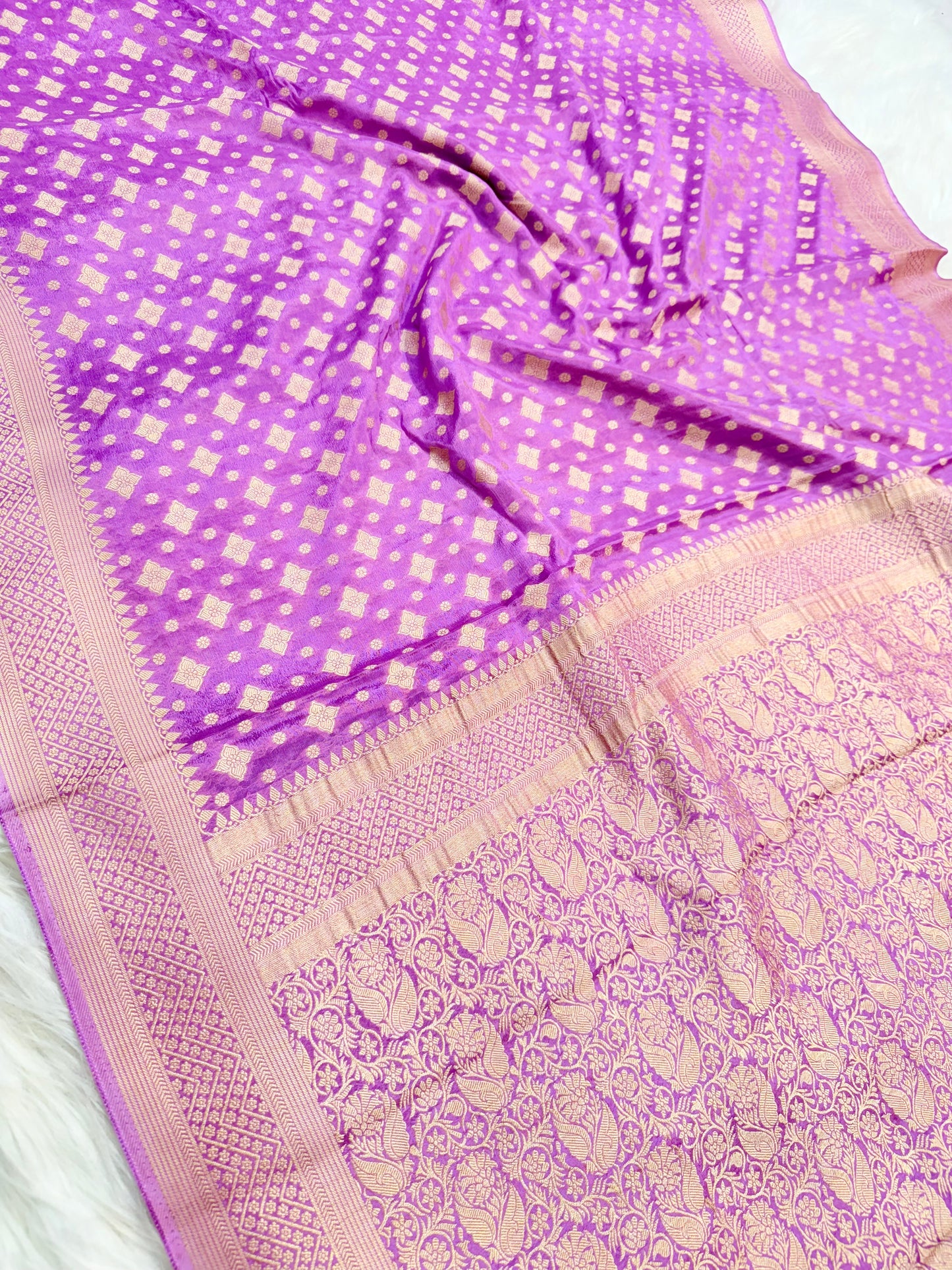 Purple shade Chinon Viscose premium saree