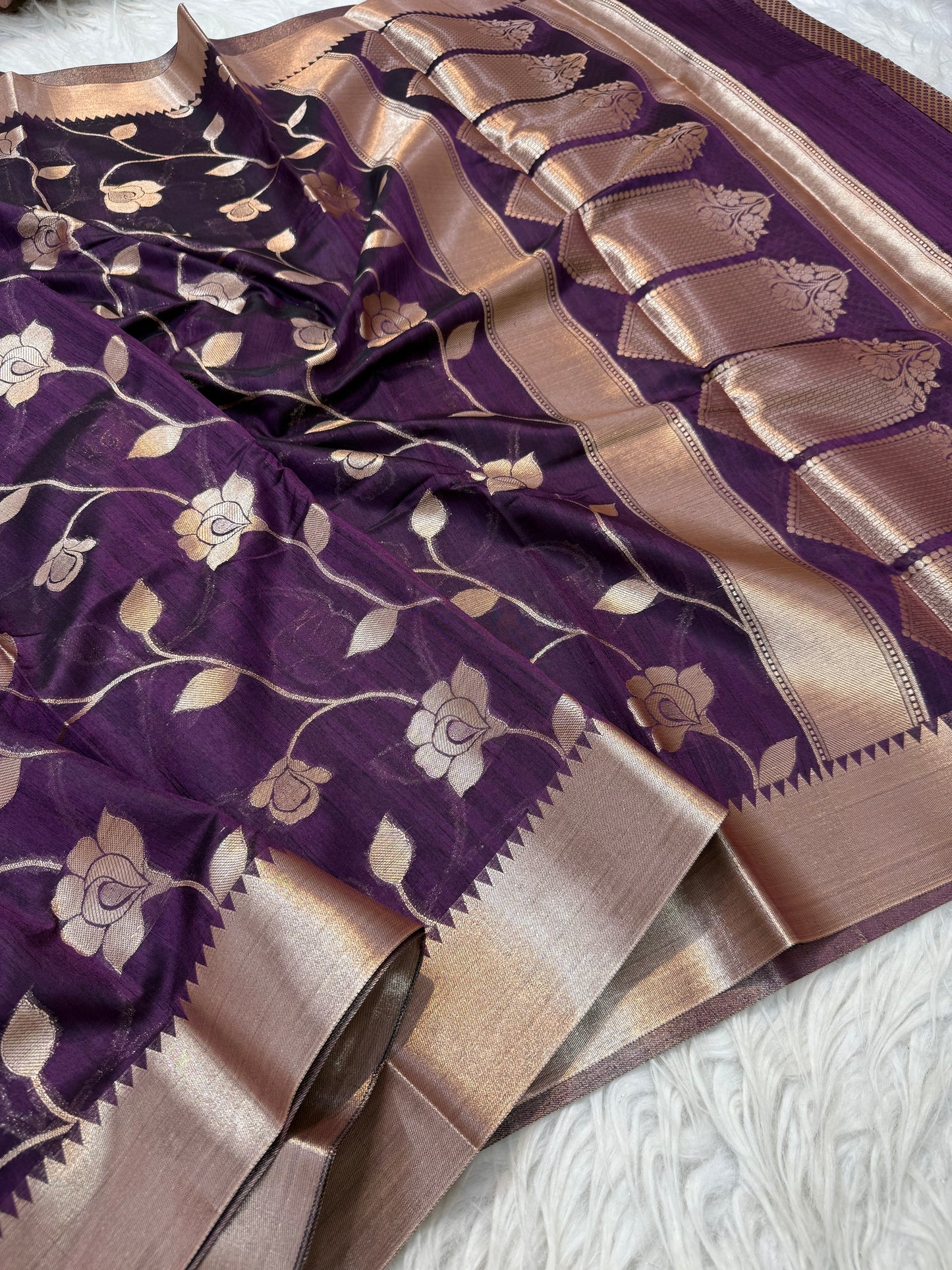 Banarasi semi tusar silk saree