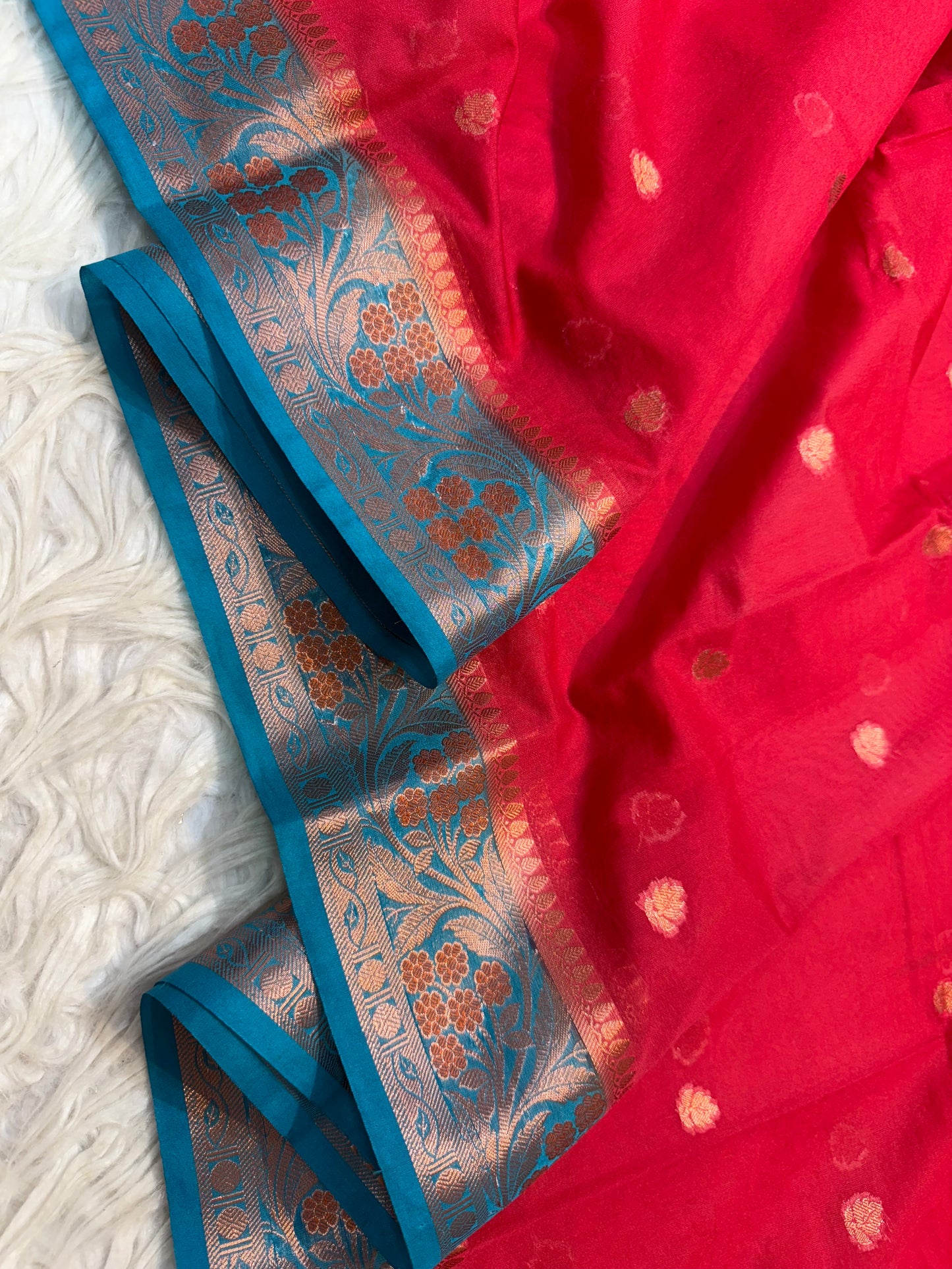 Red Sea green shade georgatte Banarasi saree