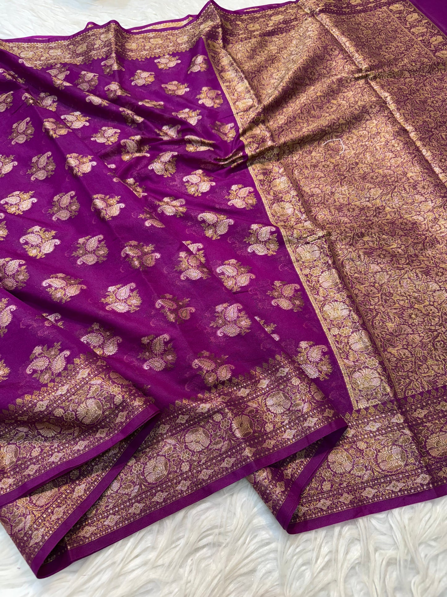 Magenta shade georgatte Banarasi saree