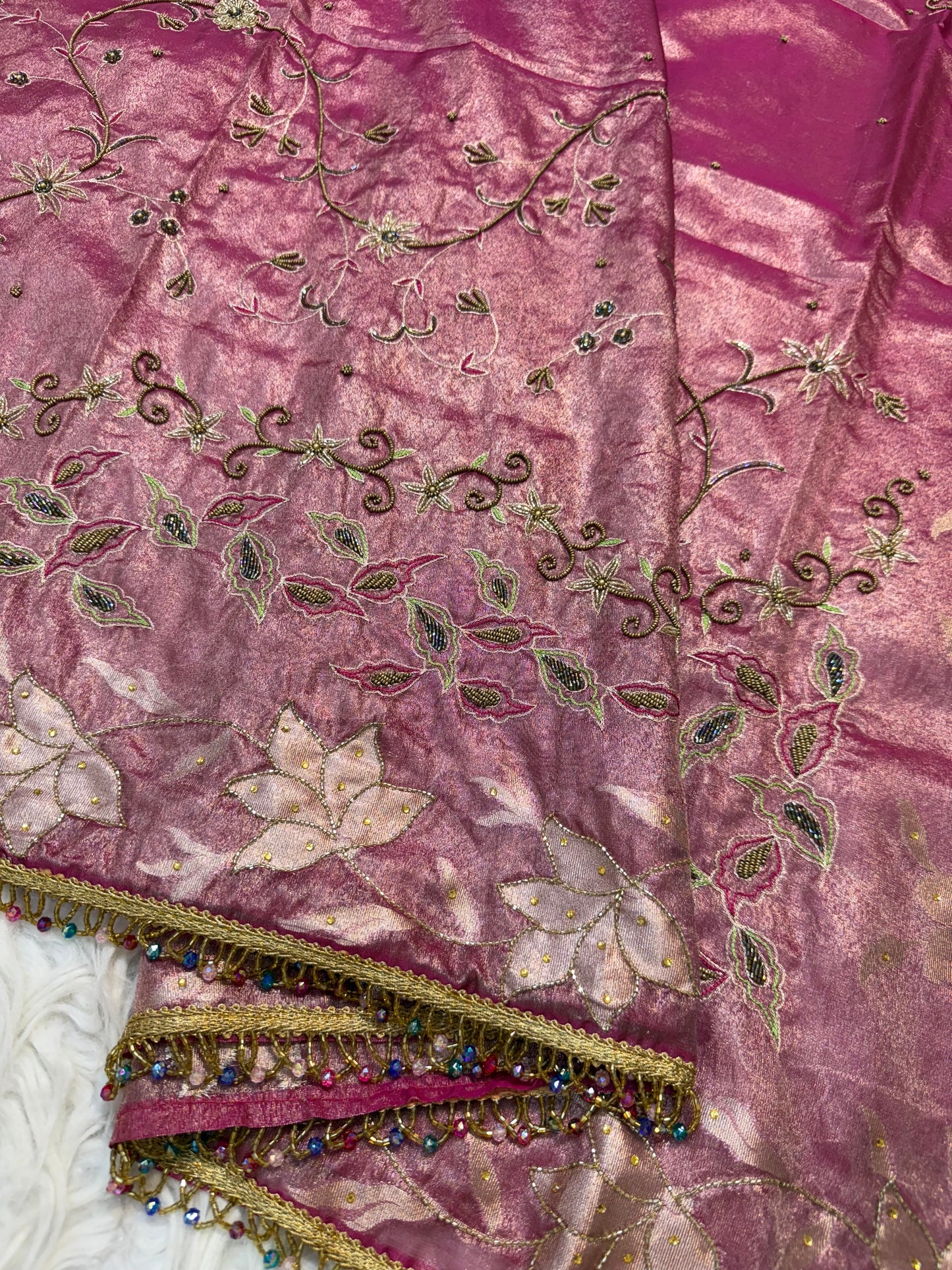 Maharani shade tissue ari & zardosi work designer premium Banarasi saree