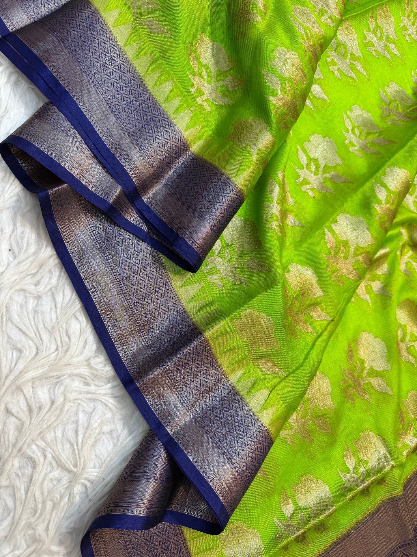 Green blue shade warm silk premium Banarasi saree