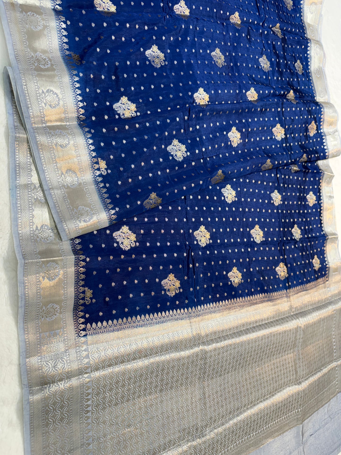 Royal blue & silver shade raw mango Banarasi premium Banarasi saree