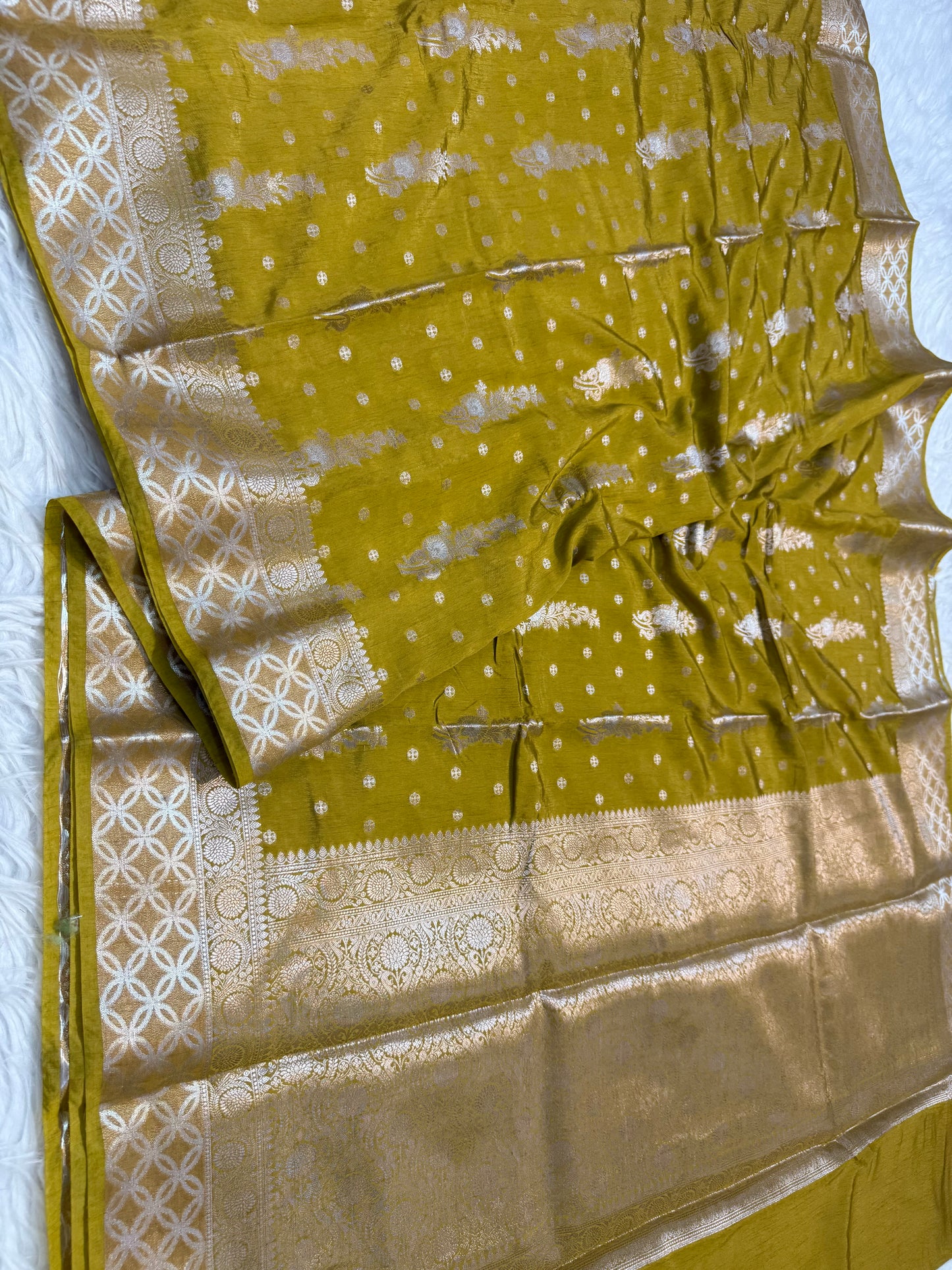Antique gold shade Raw mango soft silk banarasi saree