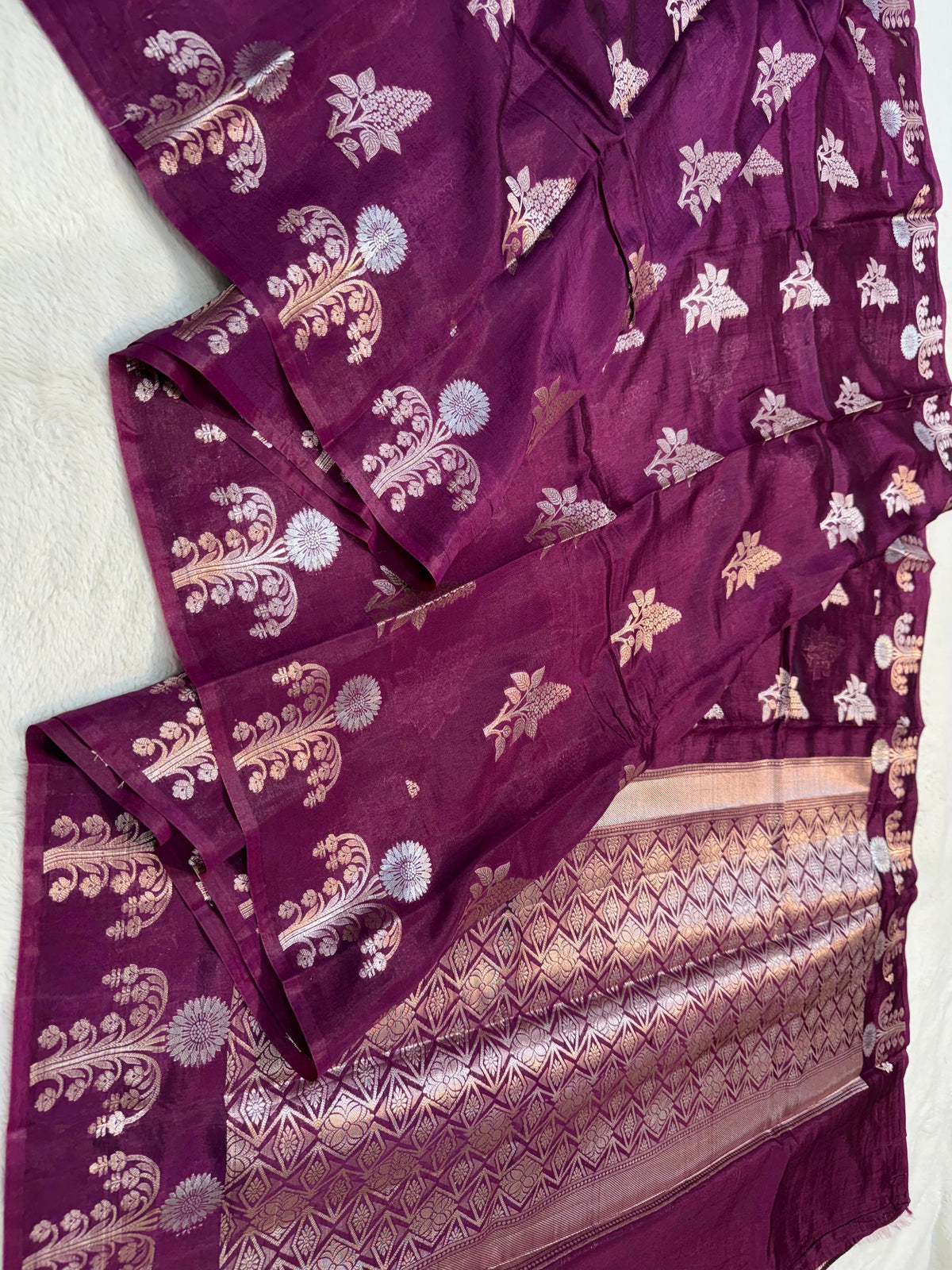 Magenta Raw Mango Premium Banarasi Saree