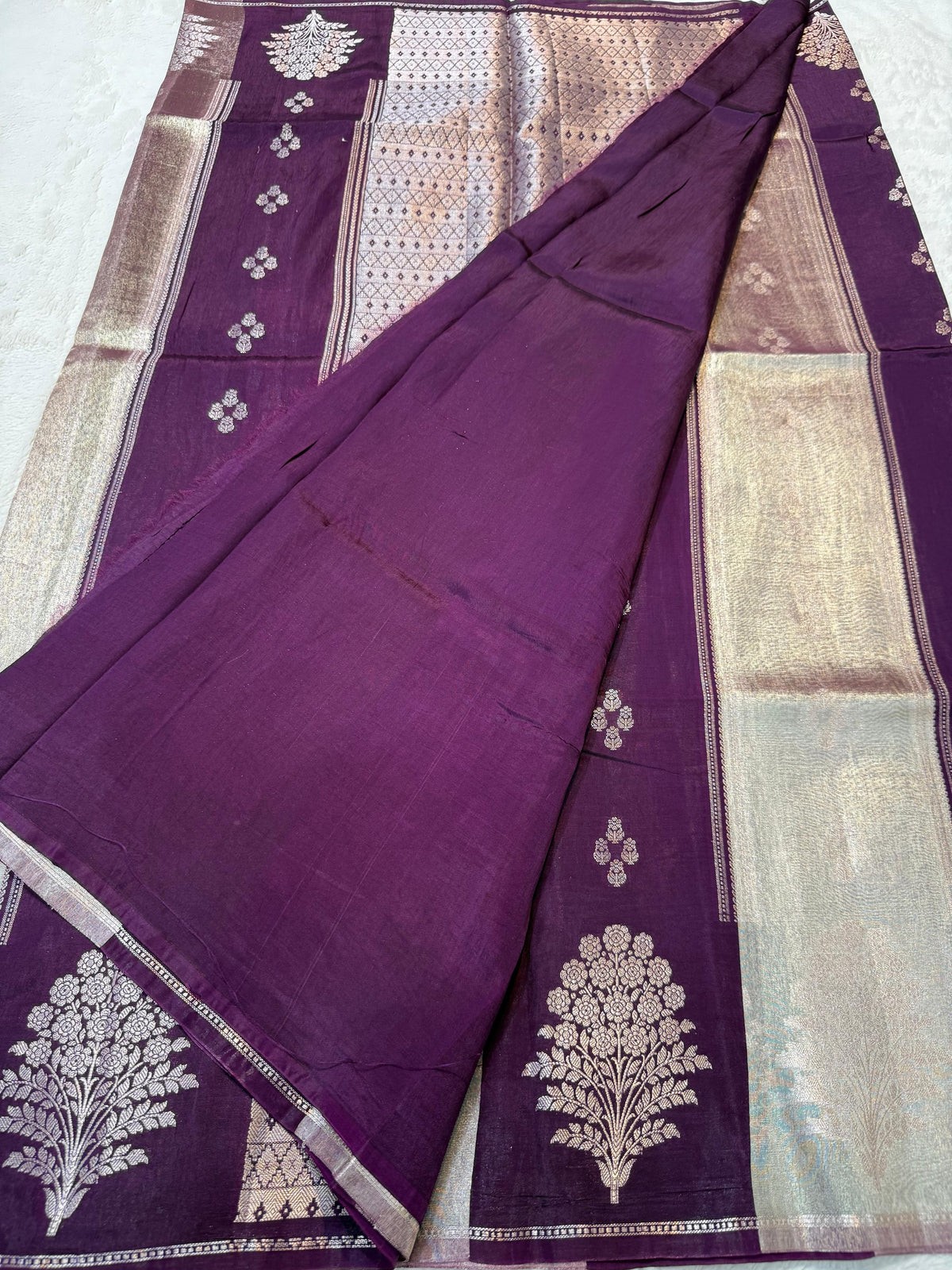 Raw Mango Rangkat Premium Banarasi Saree