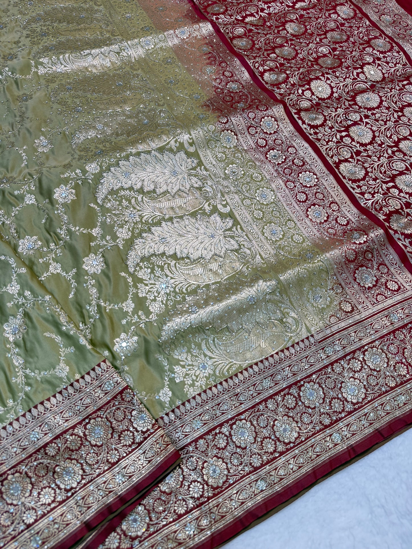 Pista green & maroon shade Bridal Satan katan ari & stone work Banarasi silk Saree