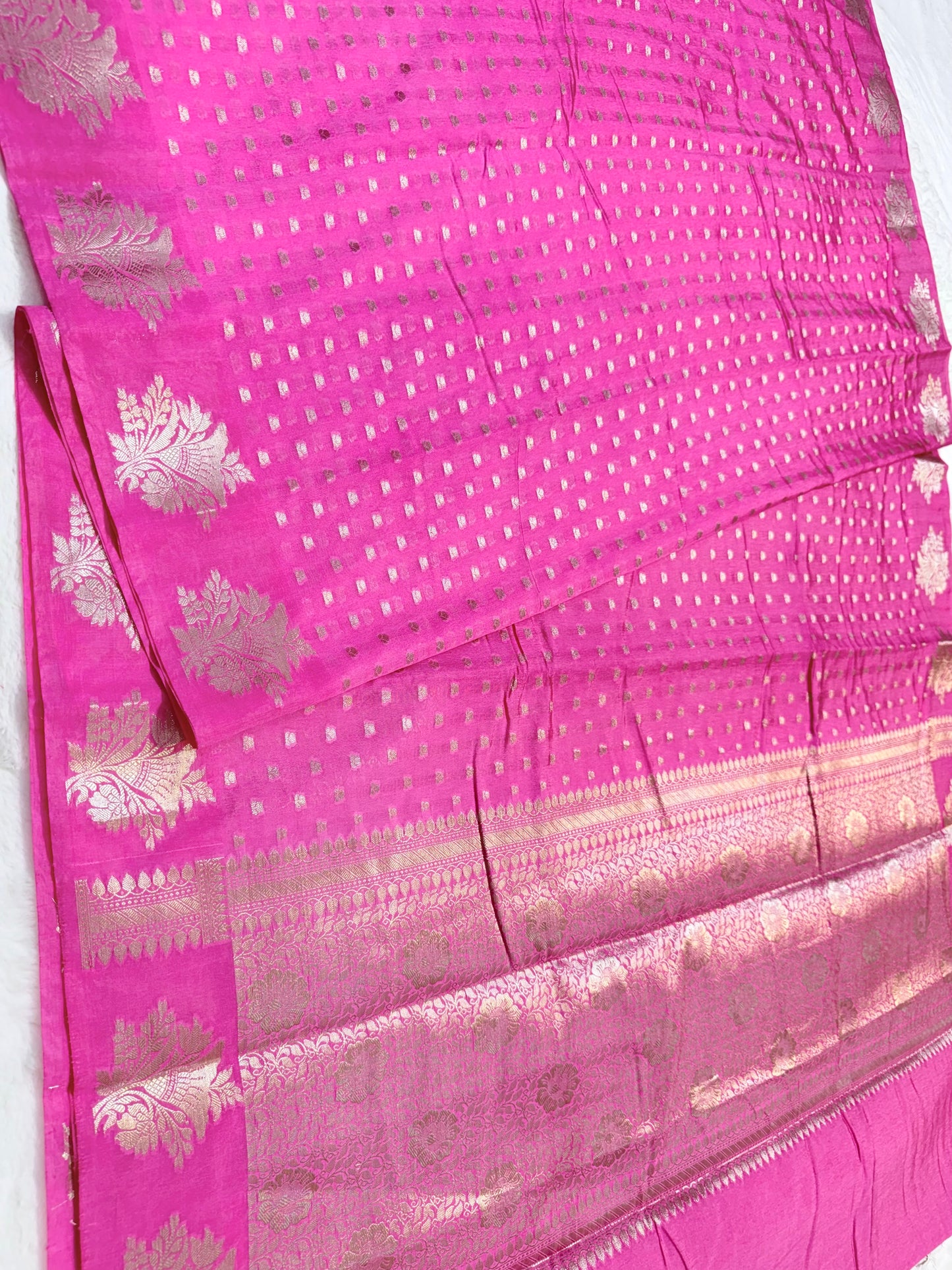 Royal pink   shade raw mango premium Banarasi saree