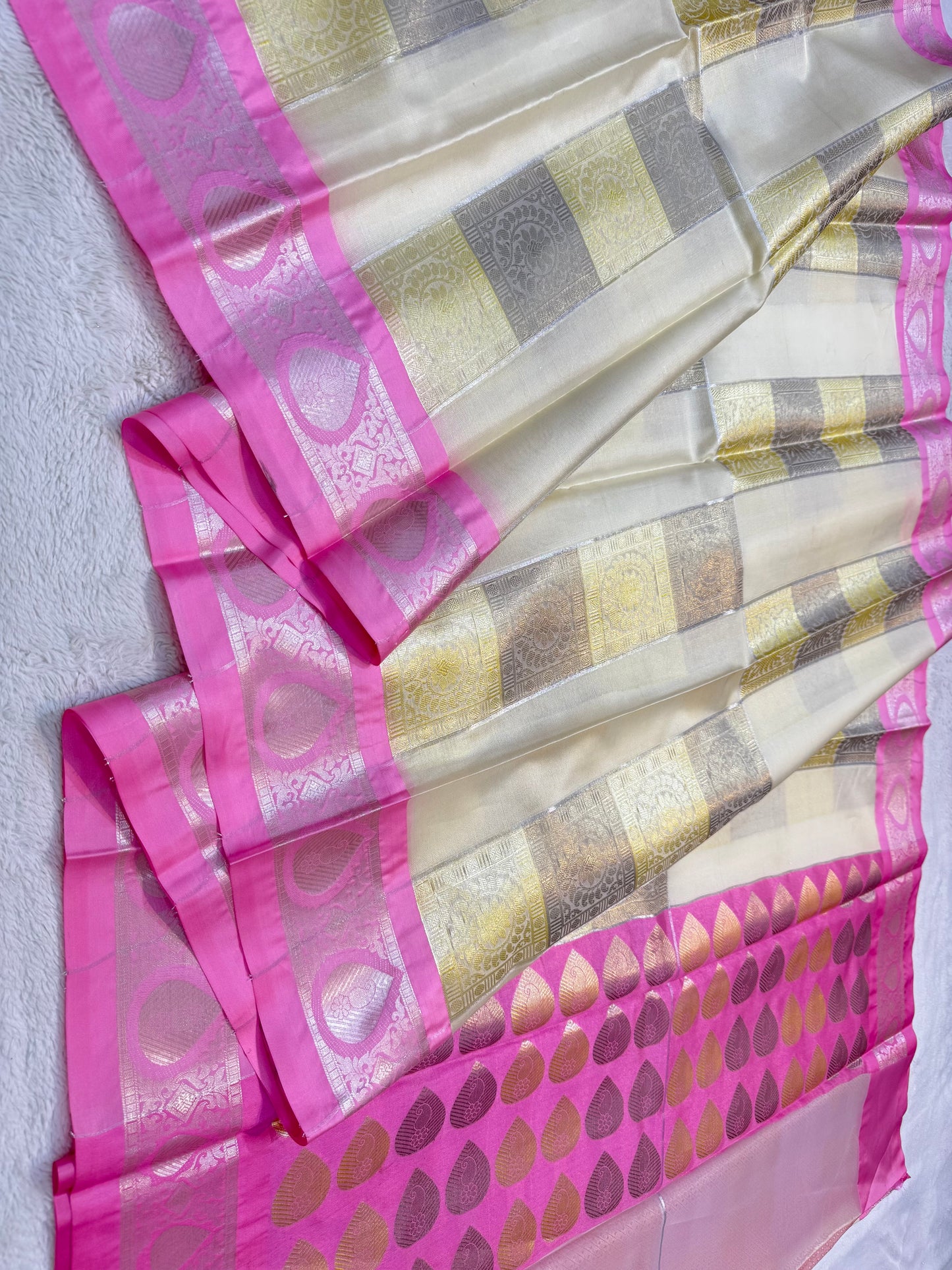 Multicolour shade kora silk premium Banarasi saree