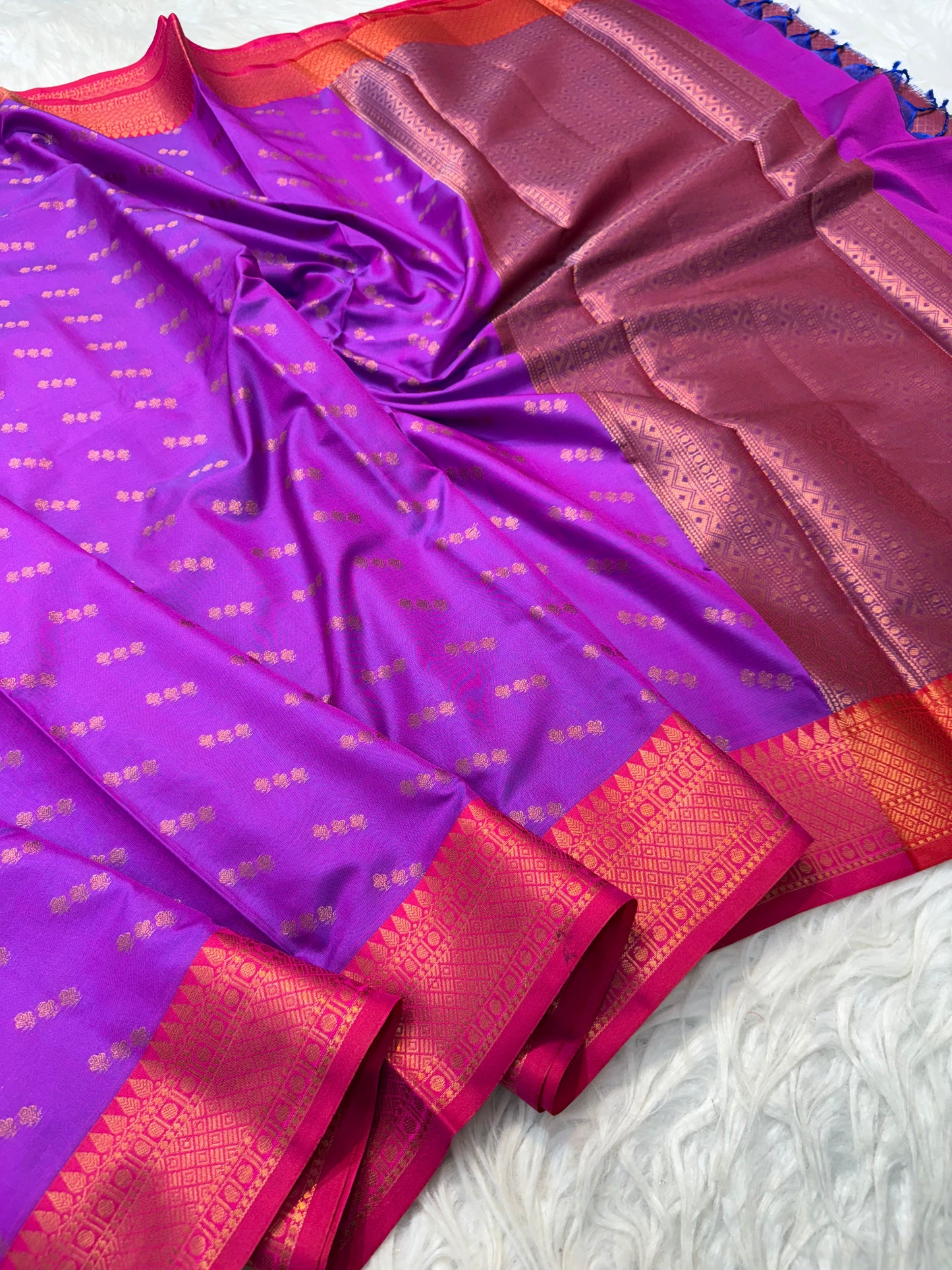 Magenta royal pink  shade premium soft silk Banarasi saree