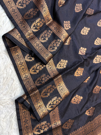 Black shade warm silk Banarasi saree