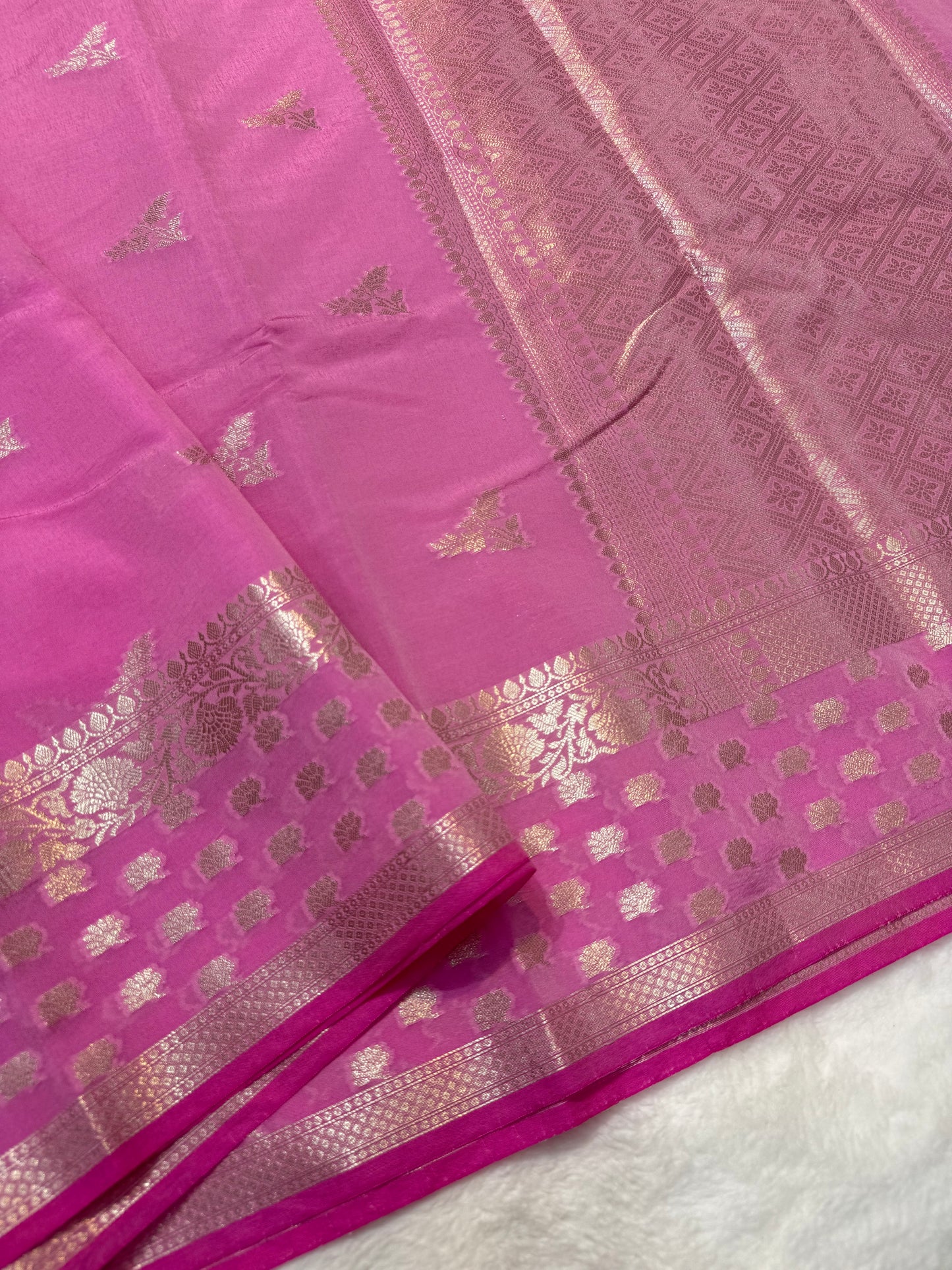 Royal pink shade raw mango premium Banarasi saree