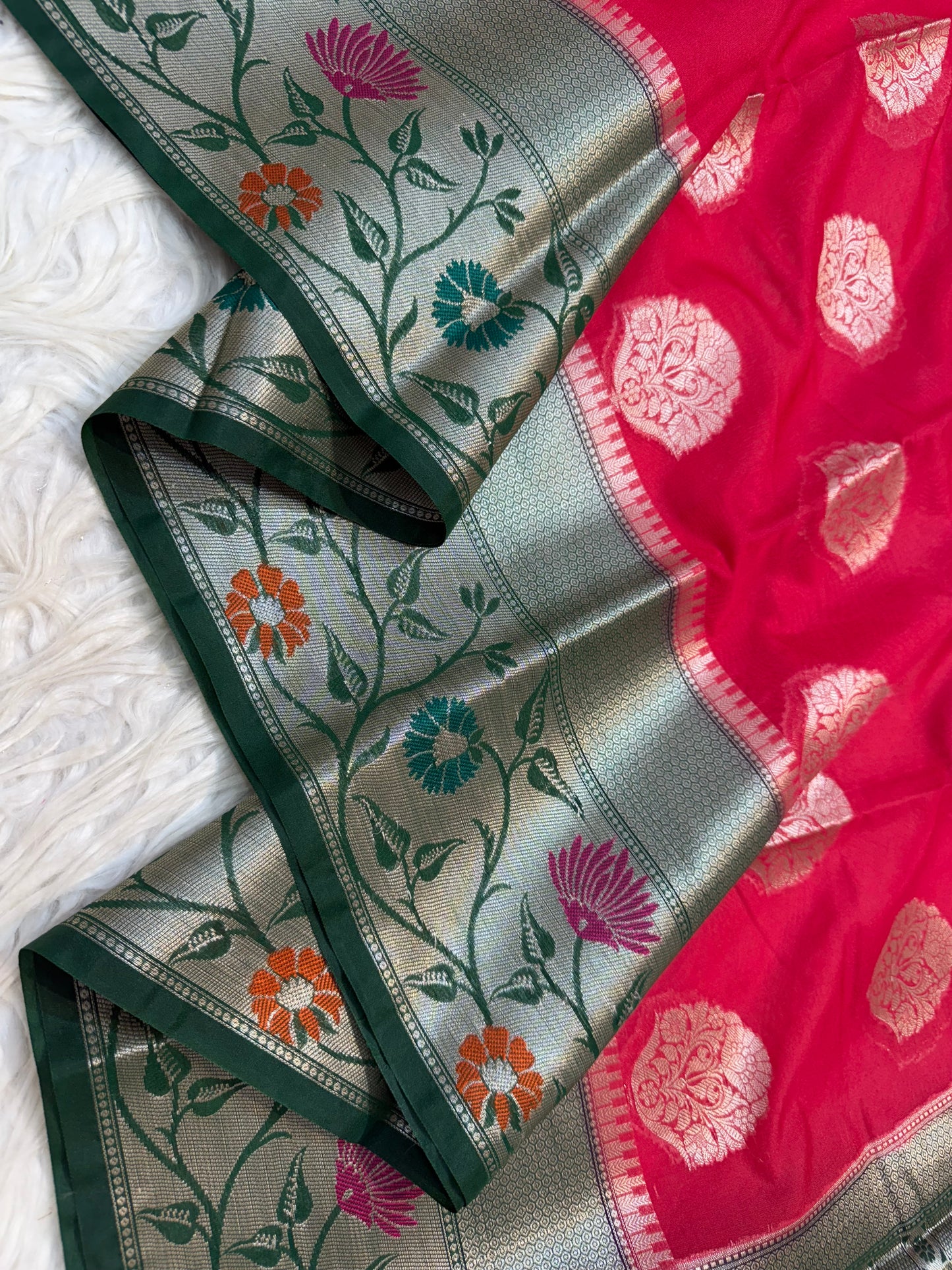 Red & Bottle green  shade georgette Banarasi saree