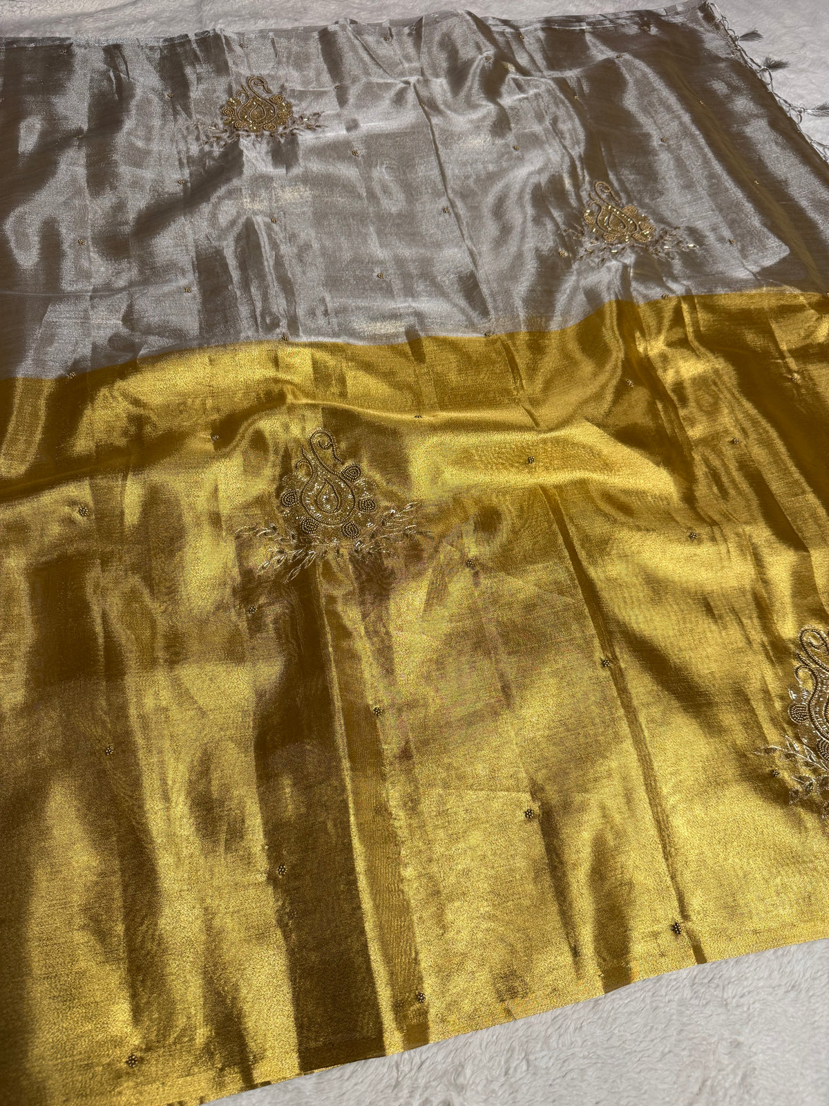 Sona chandi premium tissue Handwork Premium Banarasi Saree