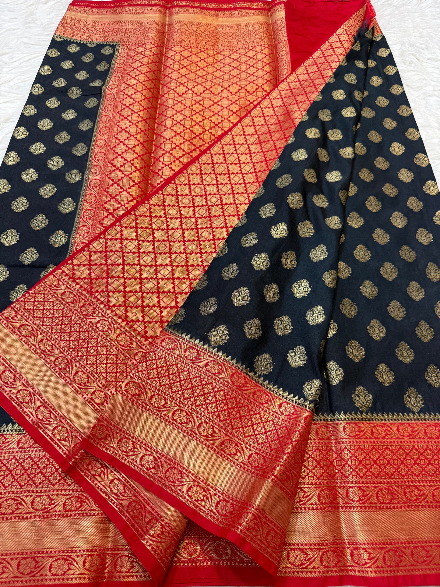 Black red shade Dupion Silk Banarasi Saree 