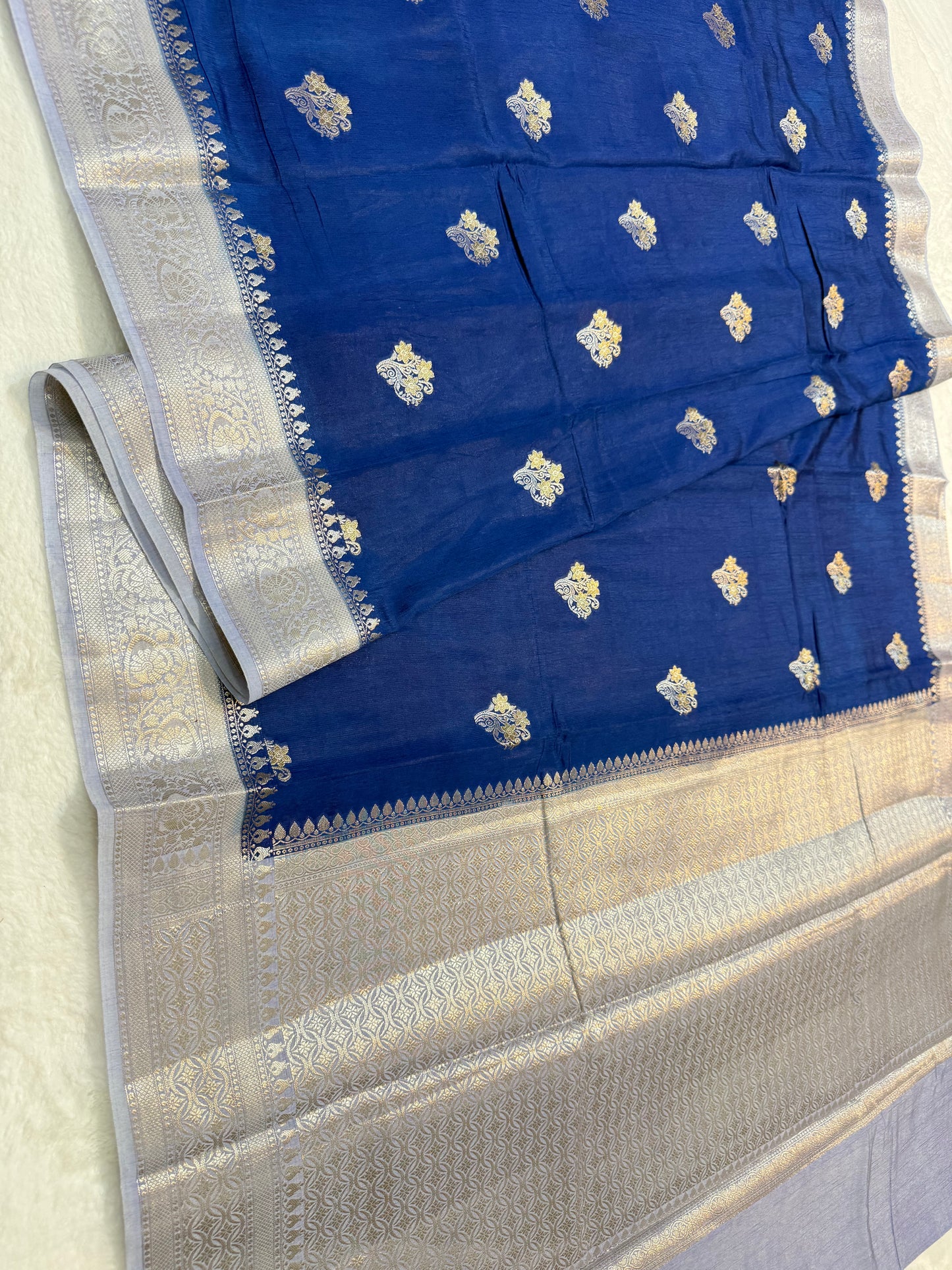Royal blue & silver shade raw mango premium Banarasi saree